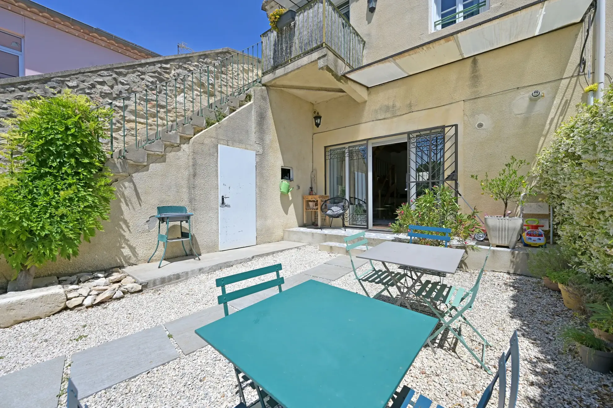 Maison de village à Bernis avec jardin, parking et 3 chambres - Belle opportunité dans le Gard 