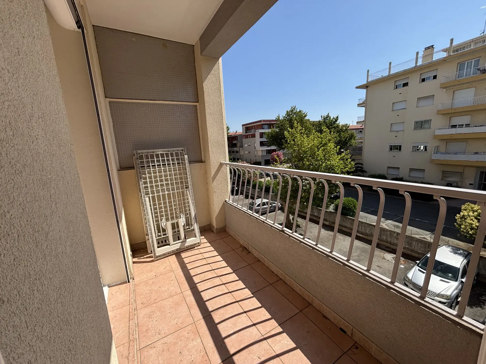 Appartement 3 pièces de 56,91 m² à Fréjus à 500m des plages 
