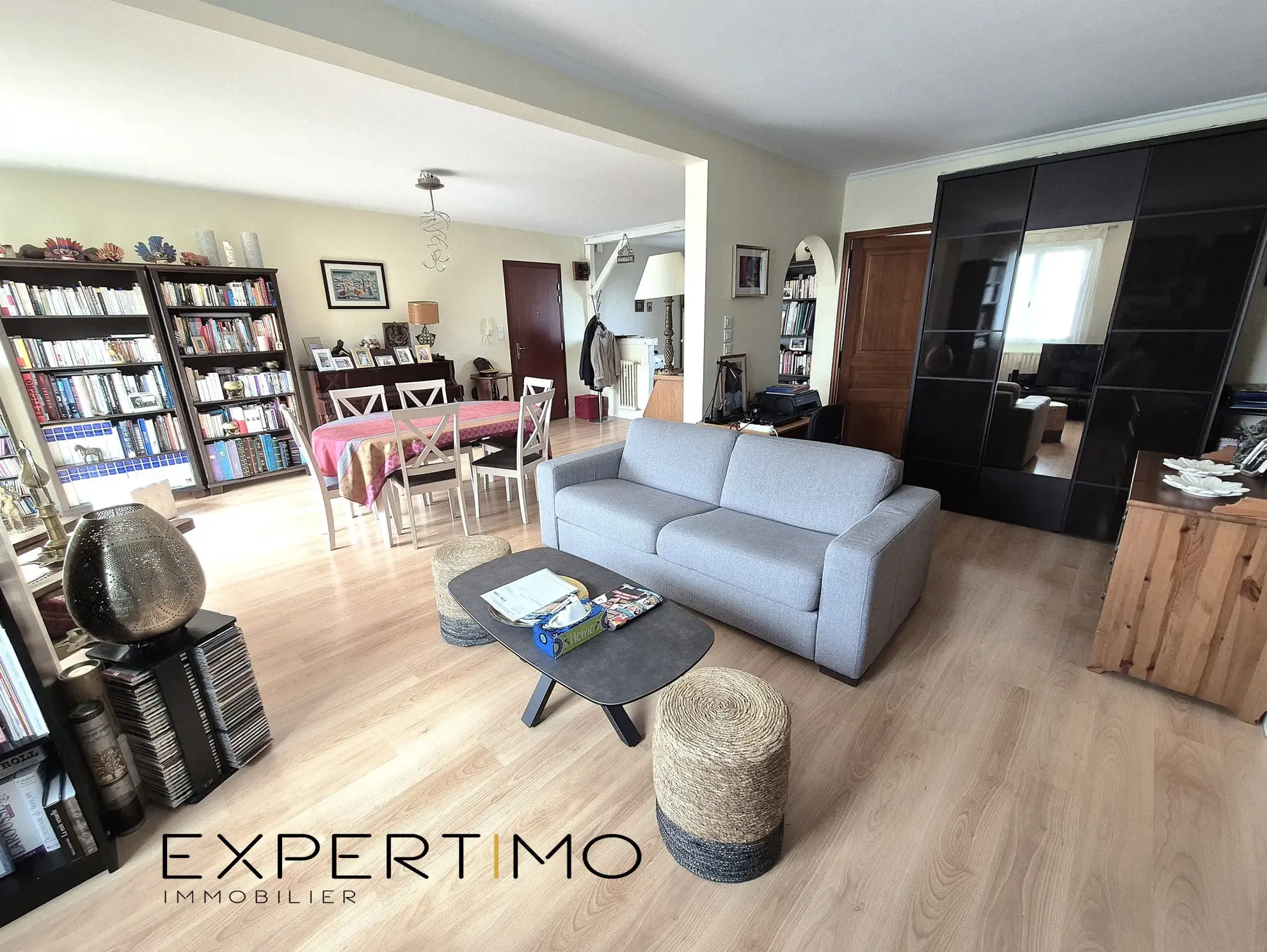 Appartement T5 lumineux de 91 m² avec cave et parking à Poitiers 