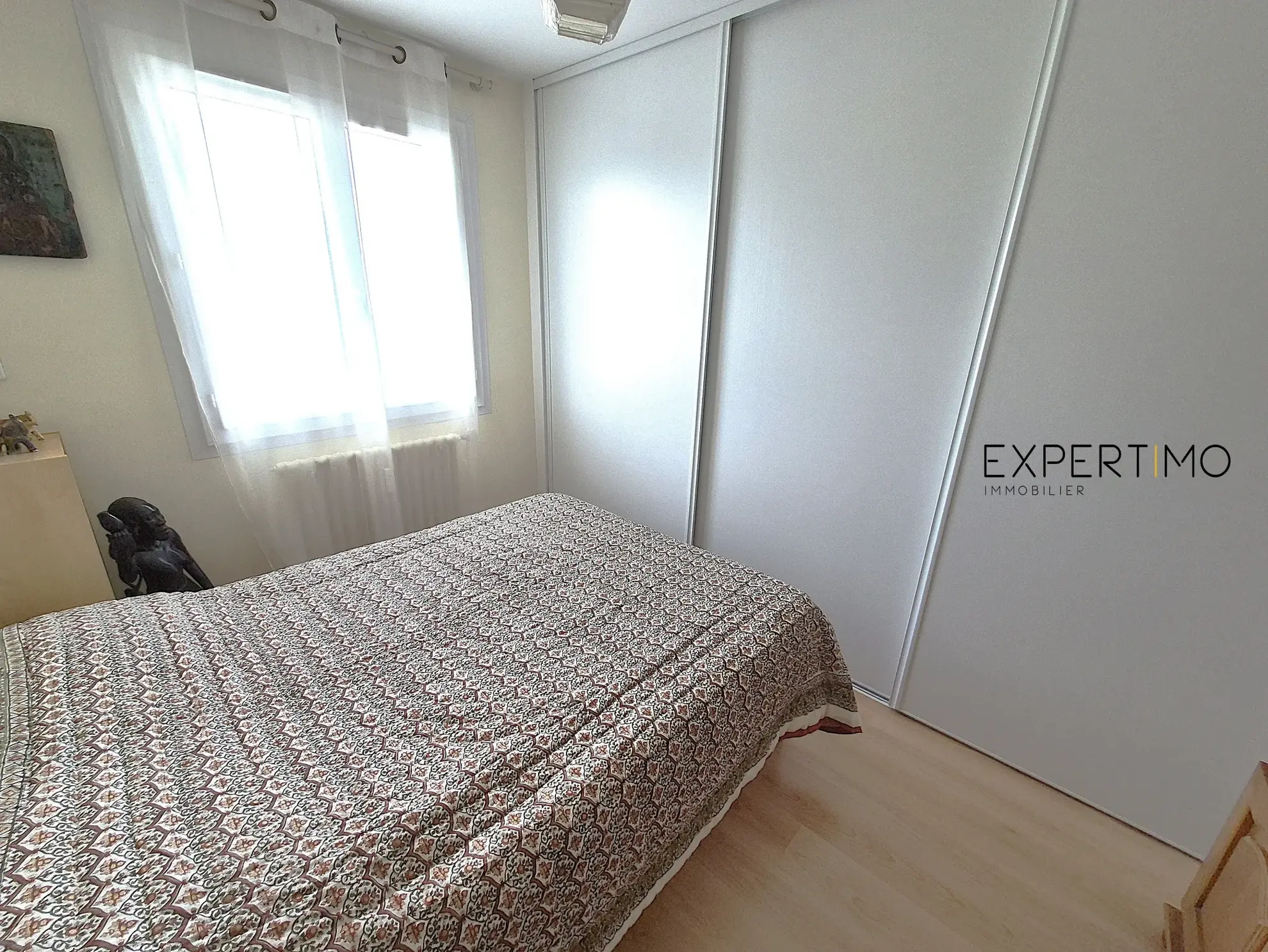 Appartement T5 lumineux de 91 m² avec cave et parking à Poitiers 