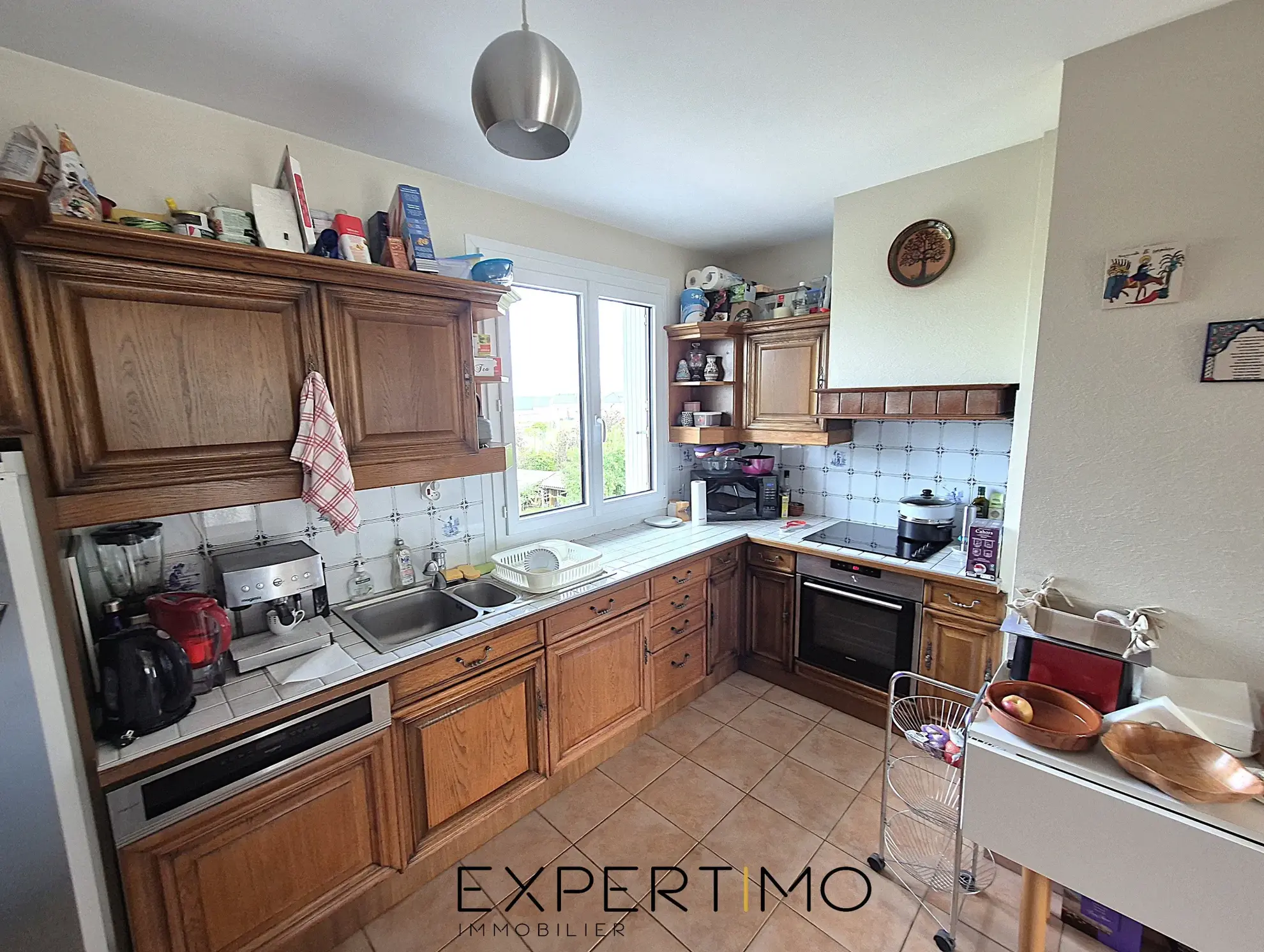 Appartement T5 lumineux de 91 m² avec cave et parking à Poitiers 