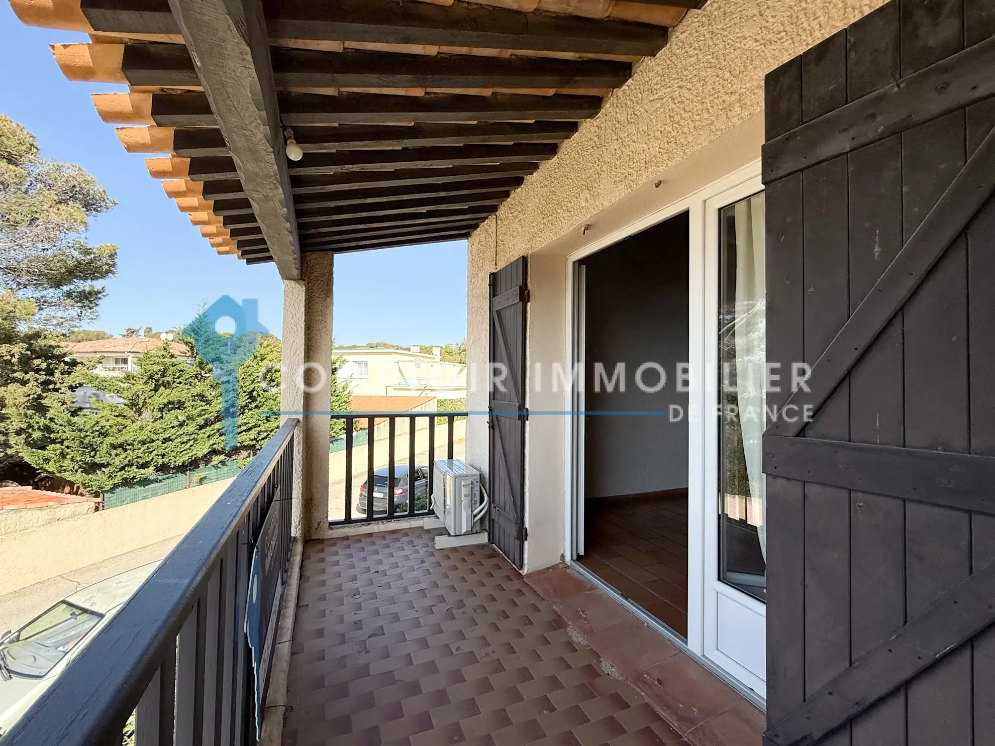 Appartement T2 en front de mer avec balcon et parking à Sausset-les-Pins 