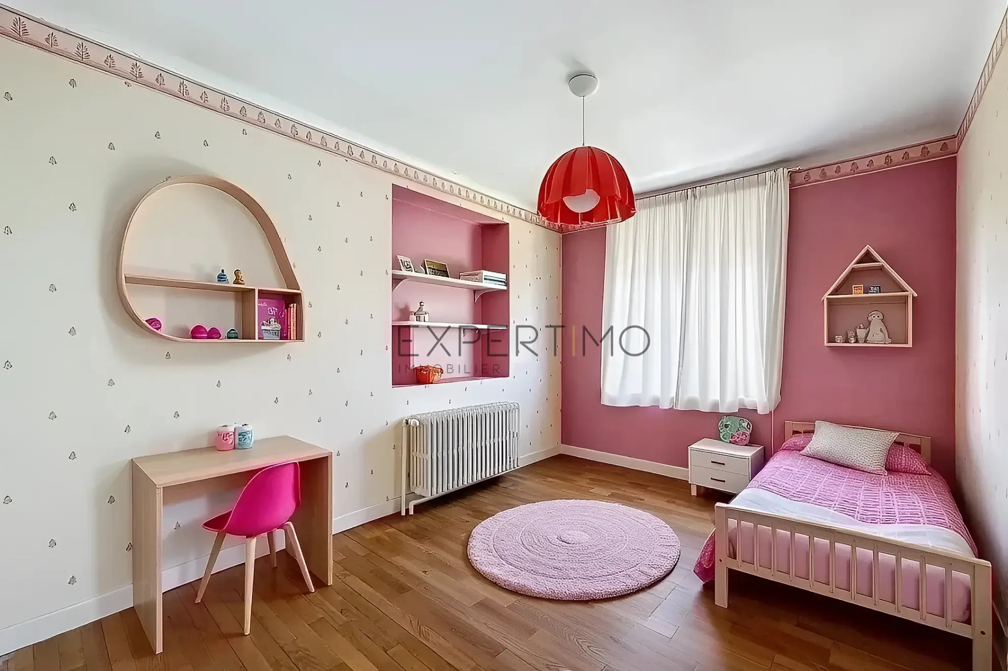 Maison familiale avec jardin en vente à Châtenoy-le-Royal, idéale pour famille, proche écoles et commerces 