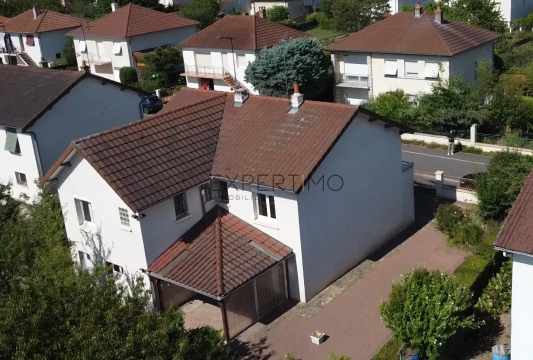 Maison familiale avec jardin en vente à Châtenoy-le-Royal, idéale pour famille, proche écoles et commerces