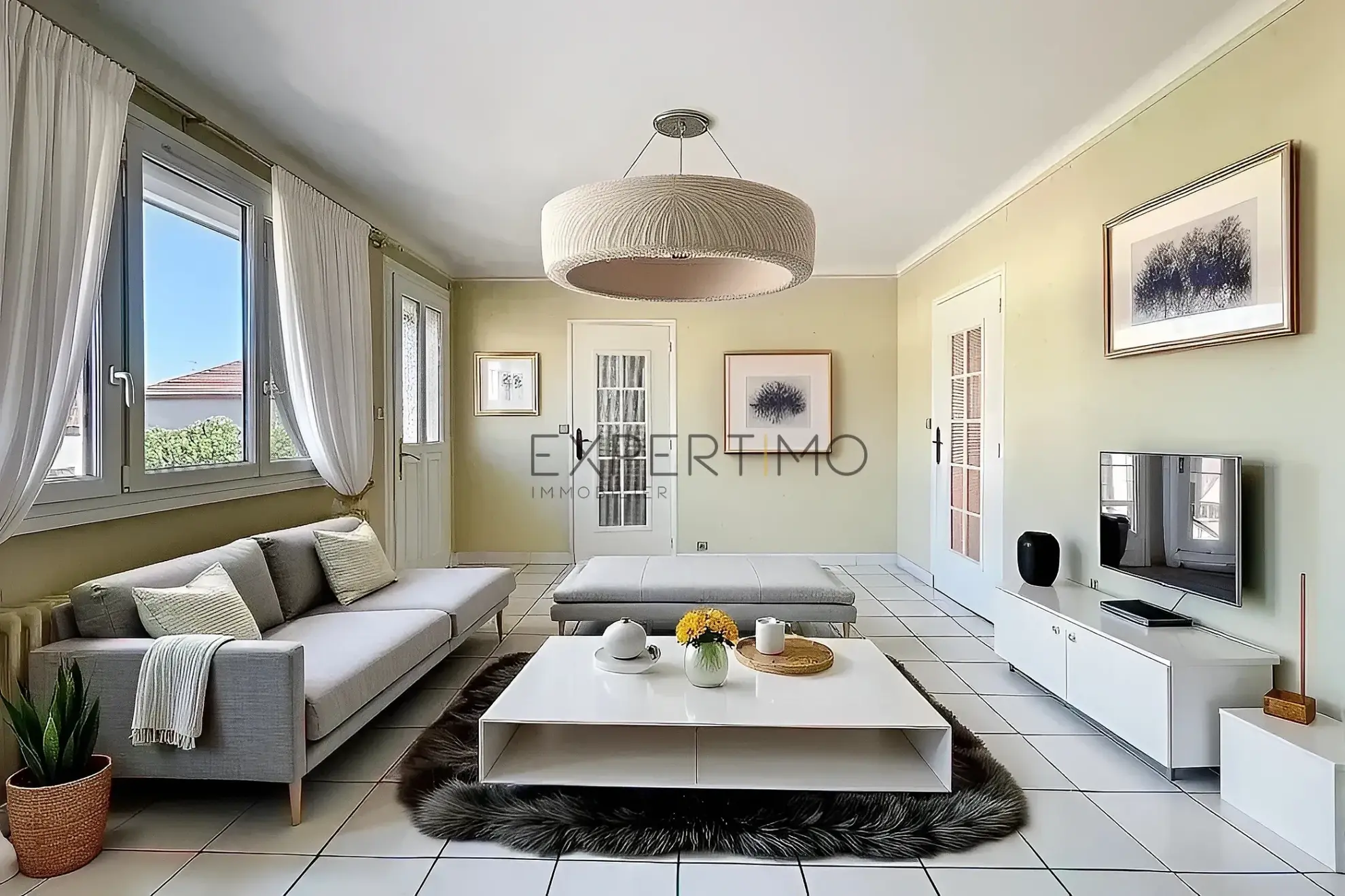 Maison familiale avec jardin en vente à Châtenoy-le-Royal, idéale pour famille, proche écoles et commerces 