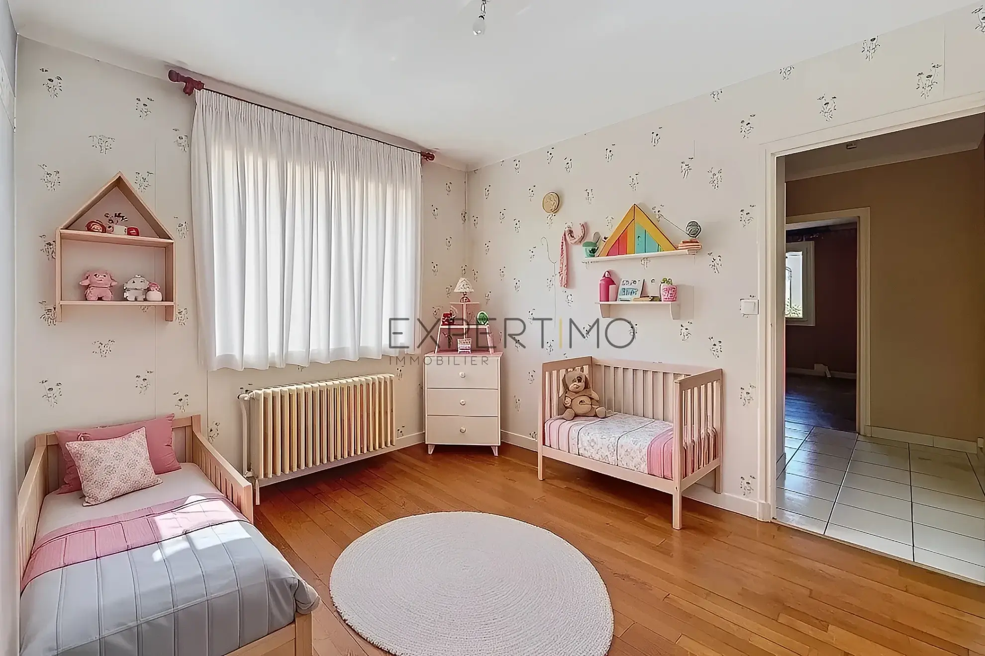 Maison familiale avec jardin en vente à Châtenoy-le-Royal, idéale pour famille, proche écoles et commerces 