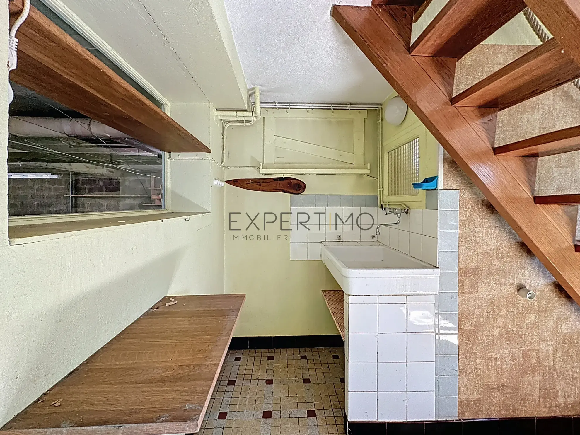 Maison familiale avec jardin en vente à Châtenoy-le-Royal, idéale pour famille, proche écoles et commerces 