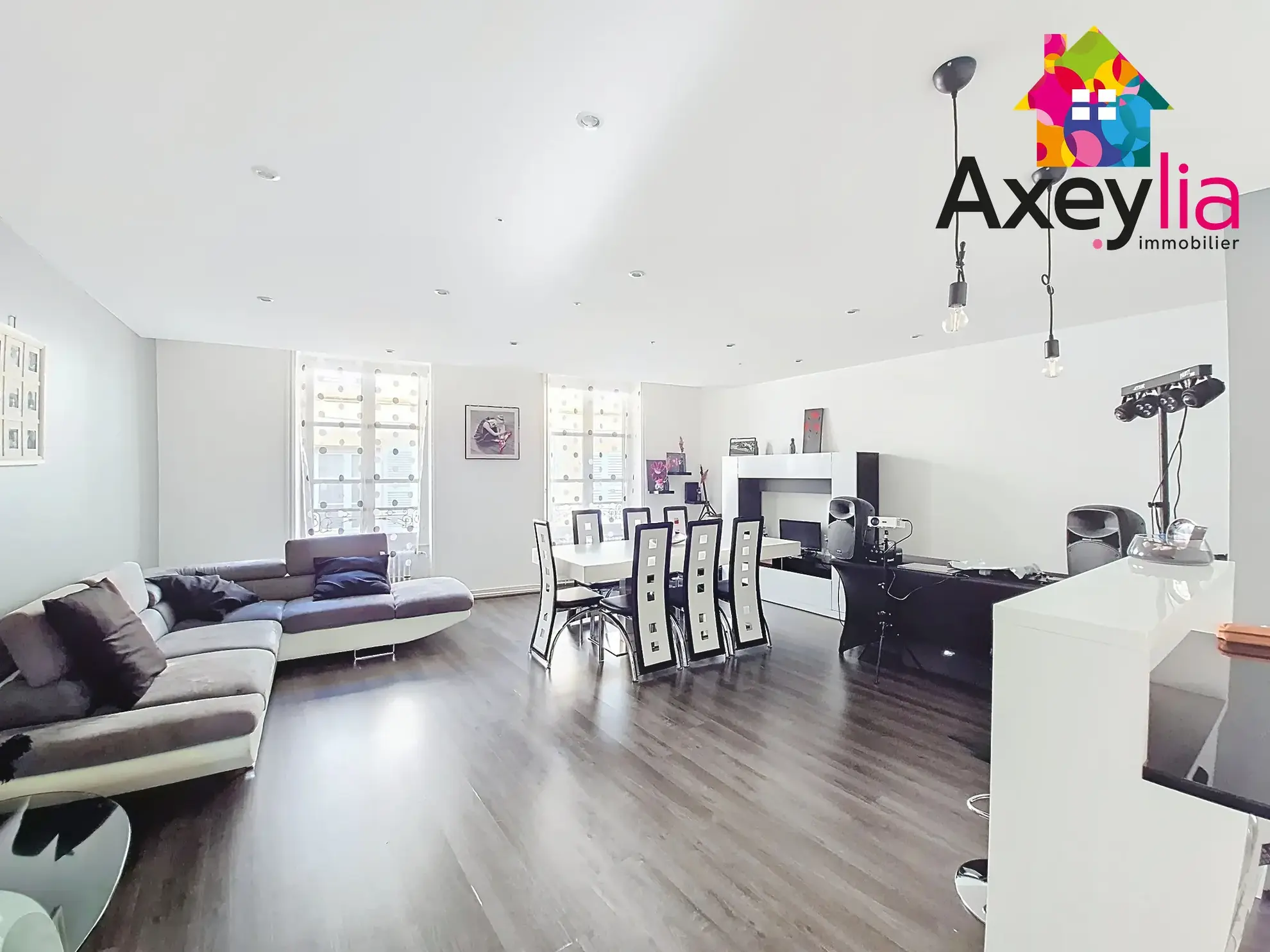 Maison 4 Chambres à Charlieu avec Cour Privative et Dépendance