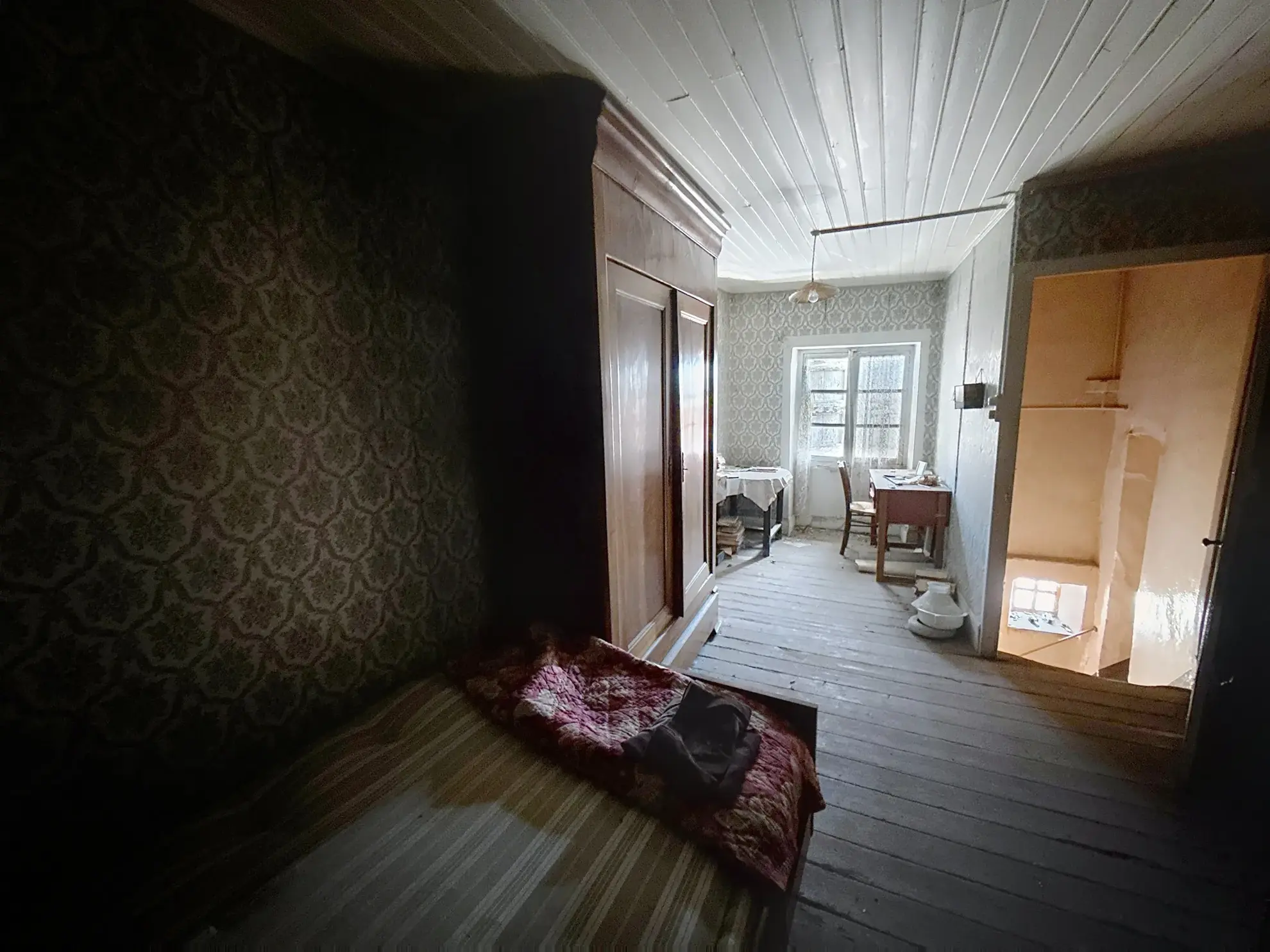 Maison de village à rénover avec fort potentiel à Saint-Didier-sous-Riverie (69440) 