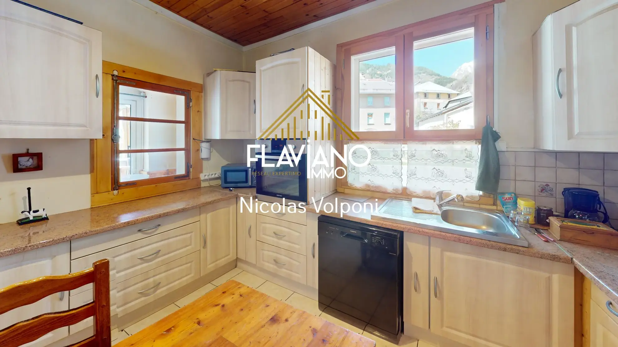 Charmante maison mitoyenne de 180 m² proche Barcelonnette - Secteur La Condamine-Châtelard 