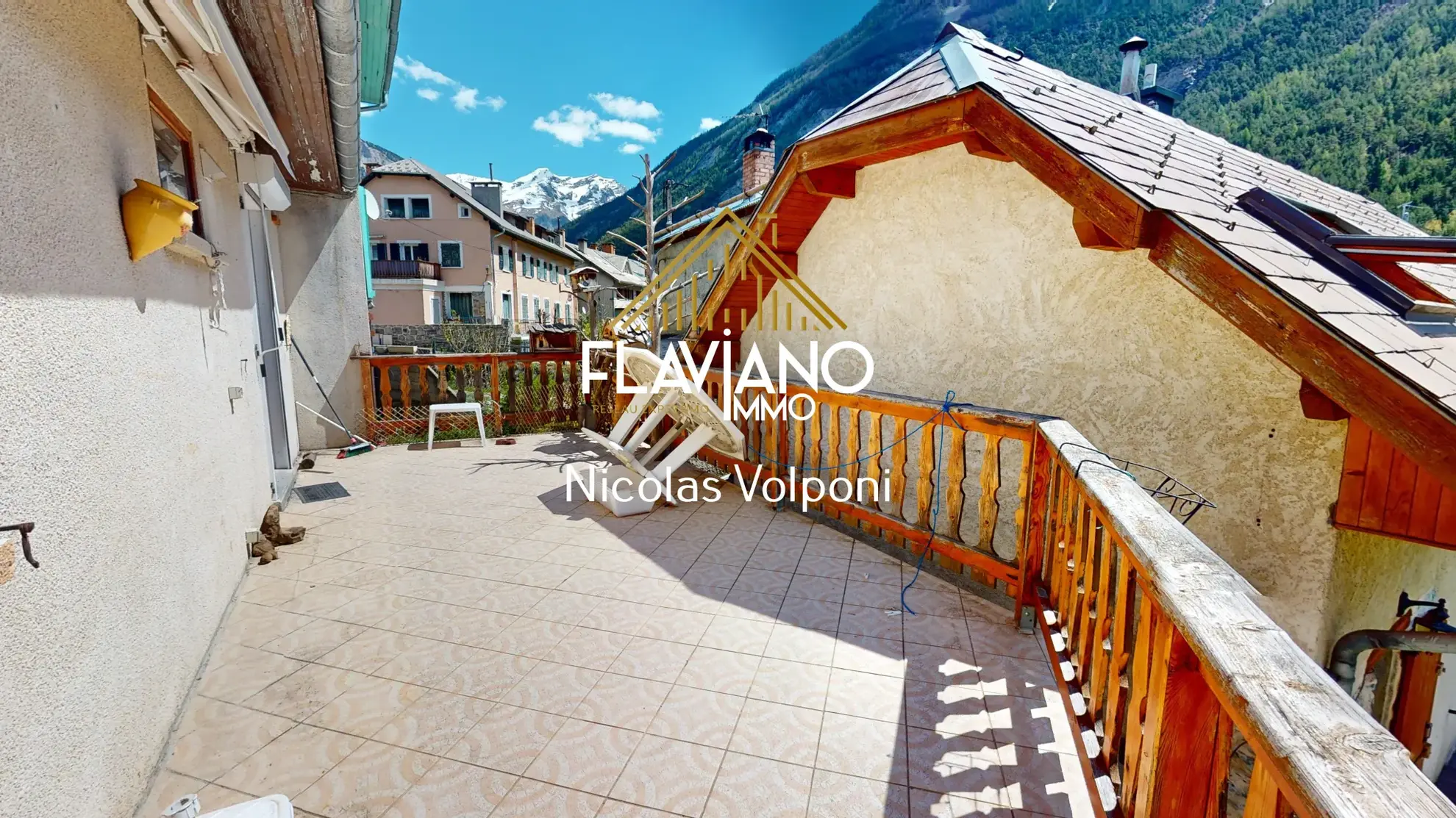 Charmante maison mitoyenne de 180 m² proche Barcelonnette - Secteur La Condamine-Châtelard 