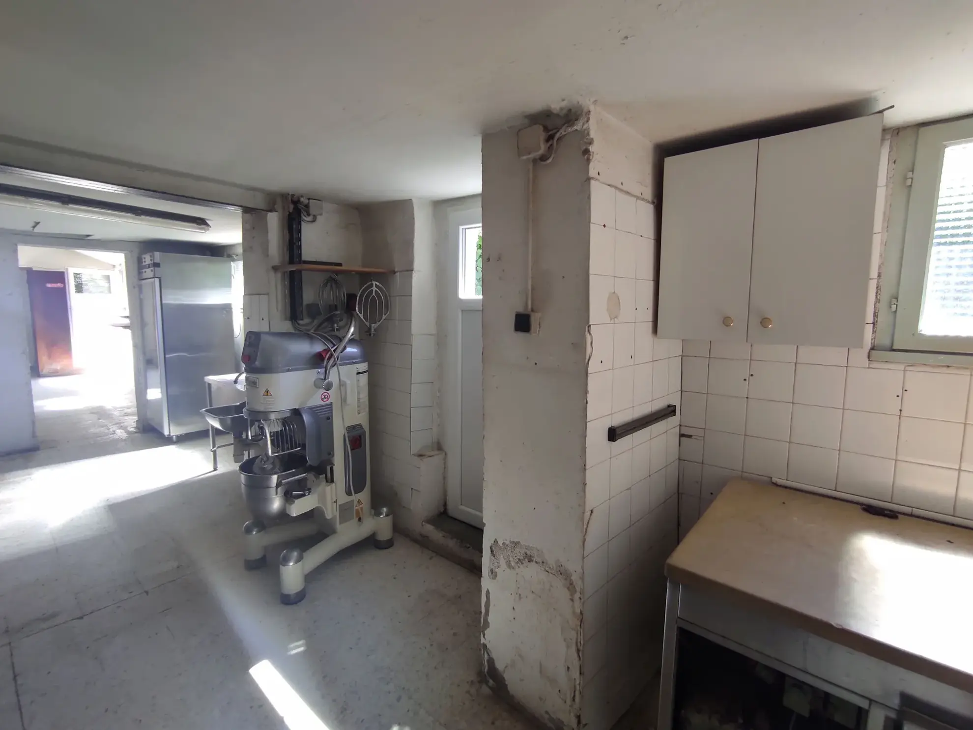 Ensemble immobilier mixte de 270 m² à Bessèges avec potentiel d’investissement 