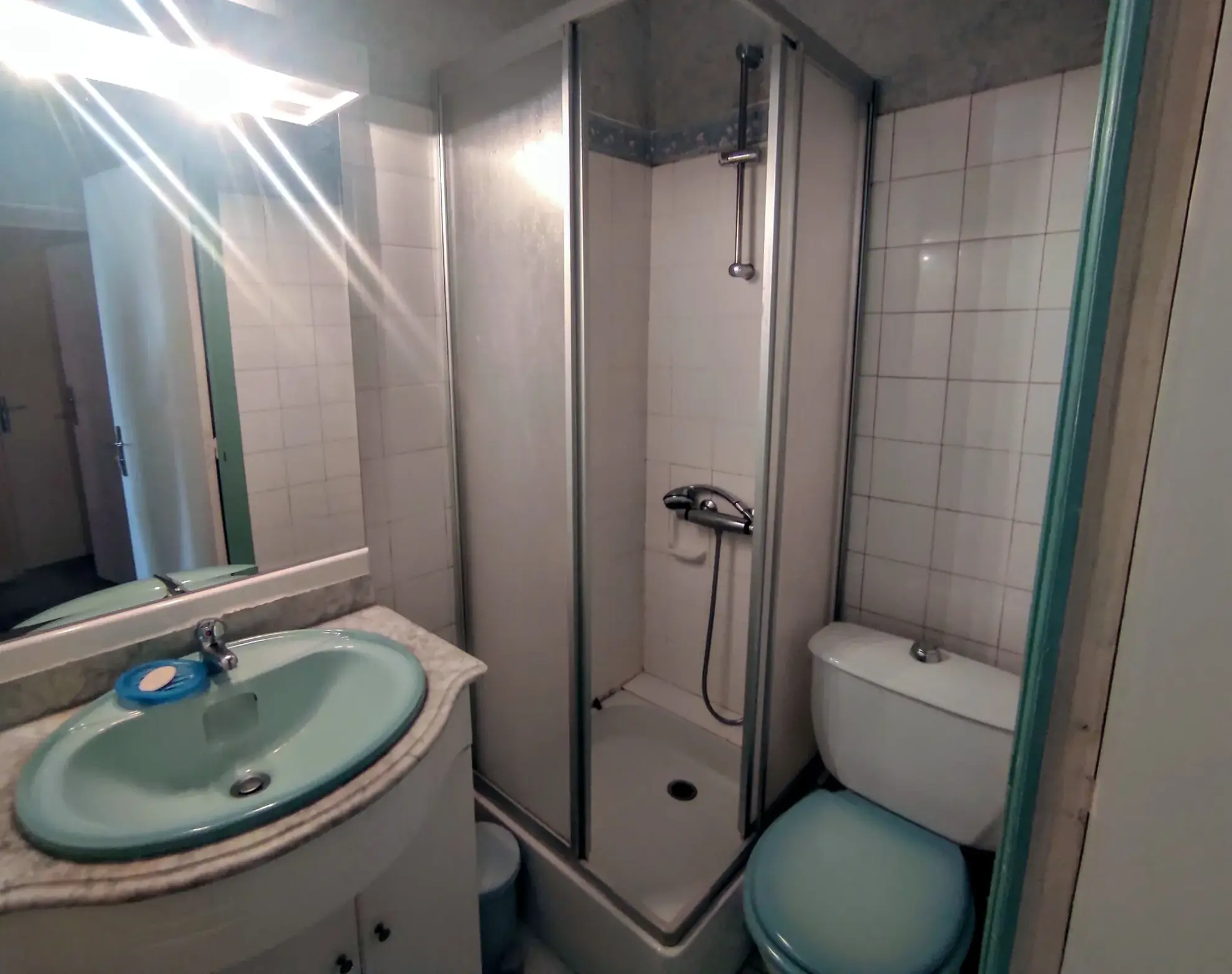 Ensemble immobilier mixte de 270 m² à Bessèges avec potentiel d’investissement 