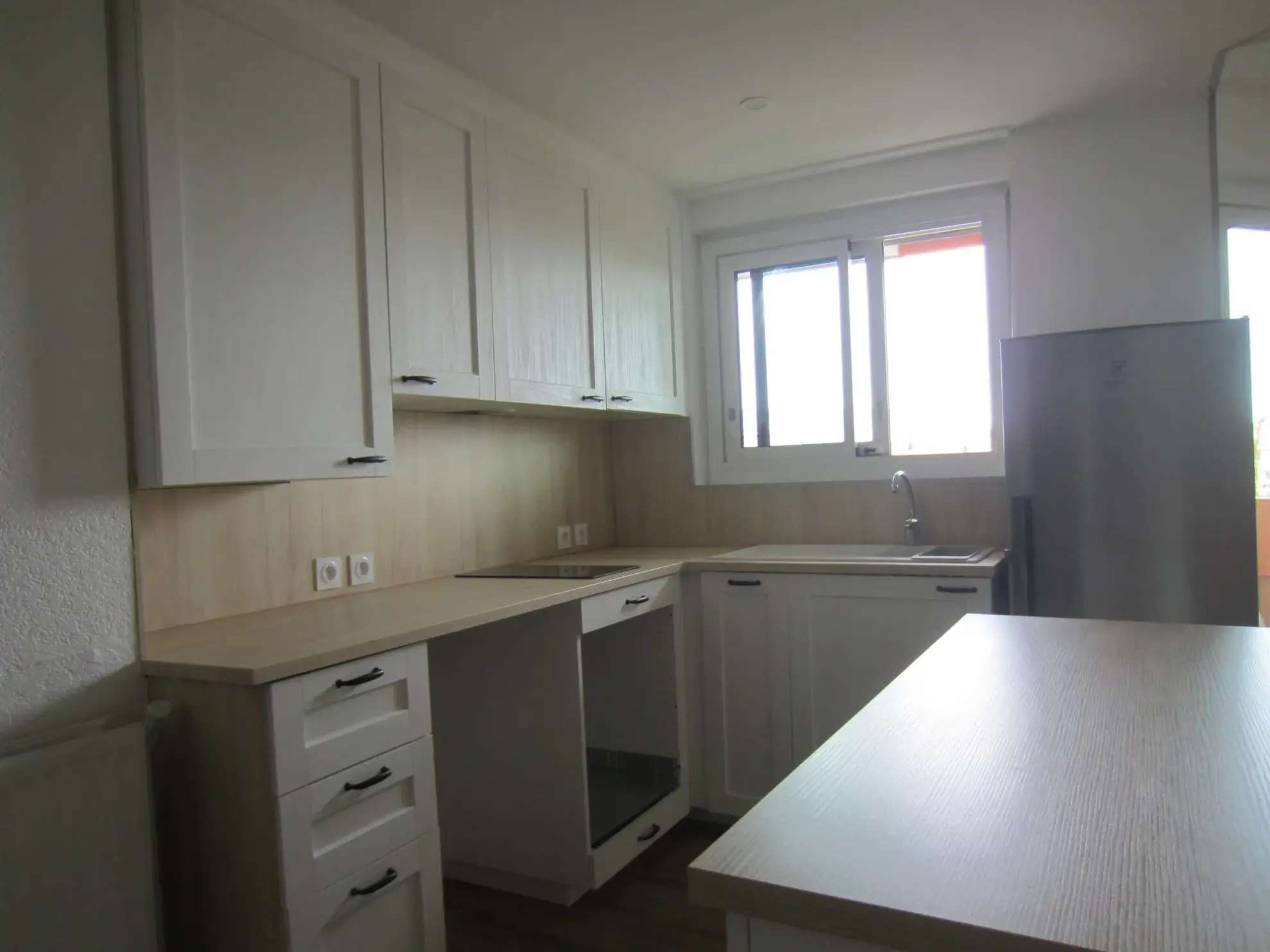 Appartement T4 rénové à Toulouse avec balcon et vue dégagée 