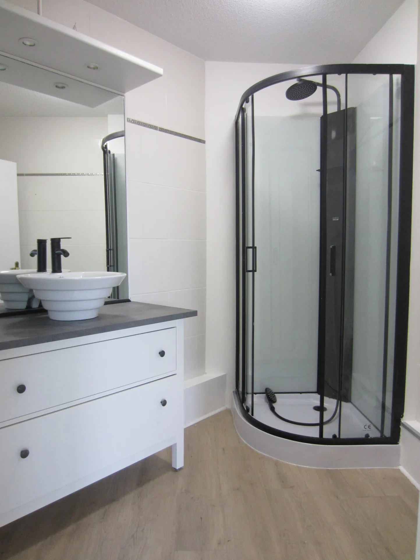 Appartement T4 rénové à Toulouse avec balcon et vue dégagée 