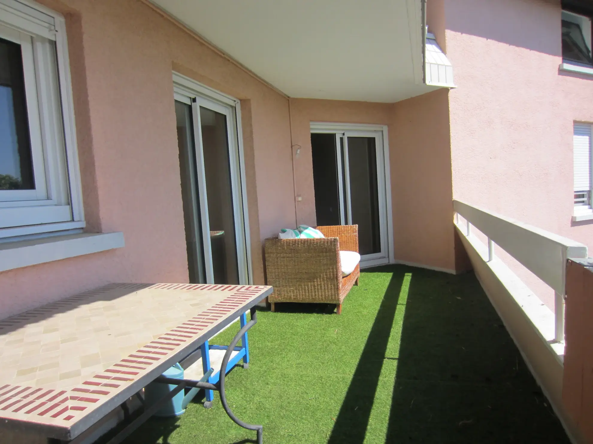 Appartement T4 rénové à Toulouse avec balcon et vue dégagée 