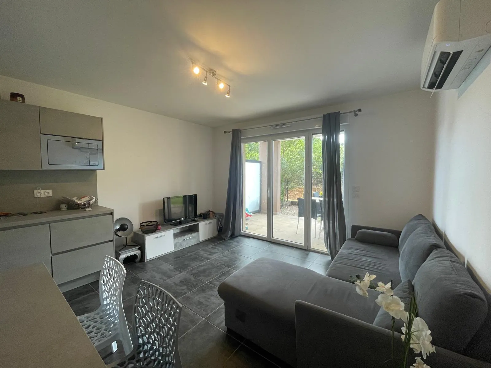 Appartement lumineux 1 chambre avec jardin à Vescovato 