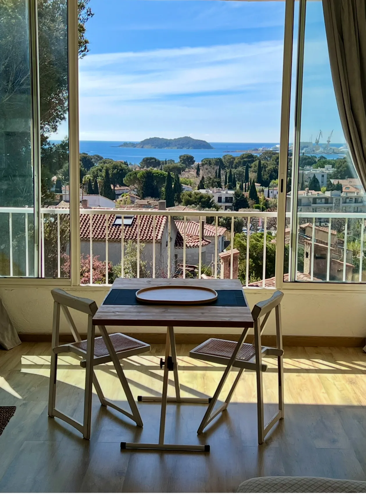 Charmant loft de 37 m² avec vue imprenable sur la baie de La Ciotat 