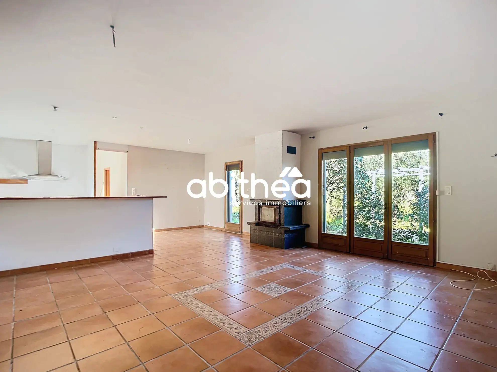 Ensemble de deux maisons à Béziers avec grand terrain - Investissement et potentiel 