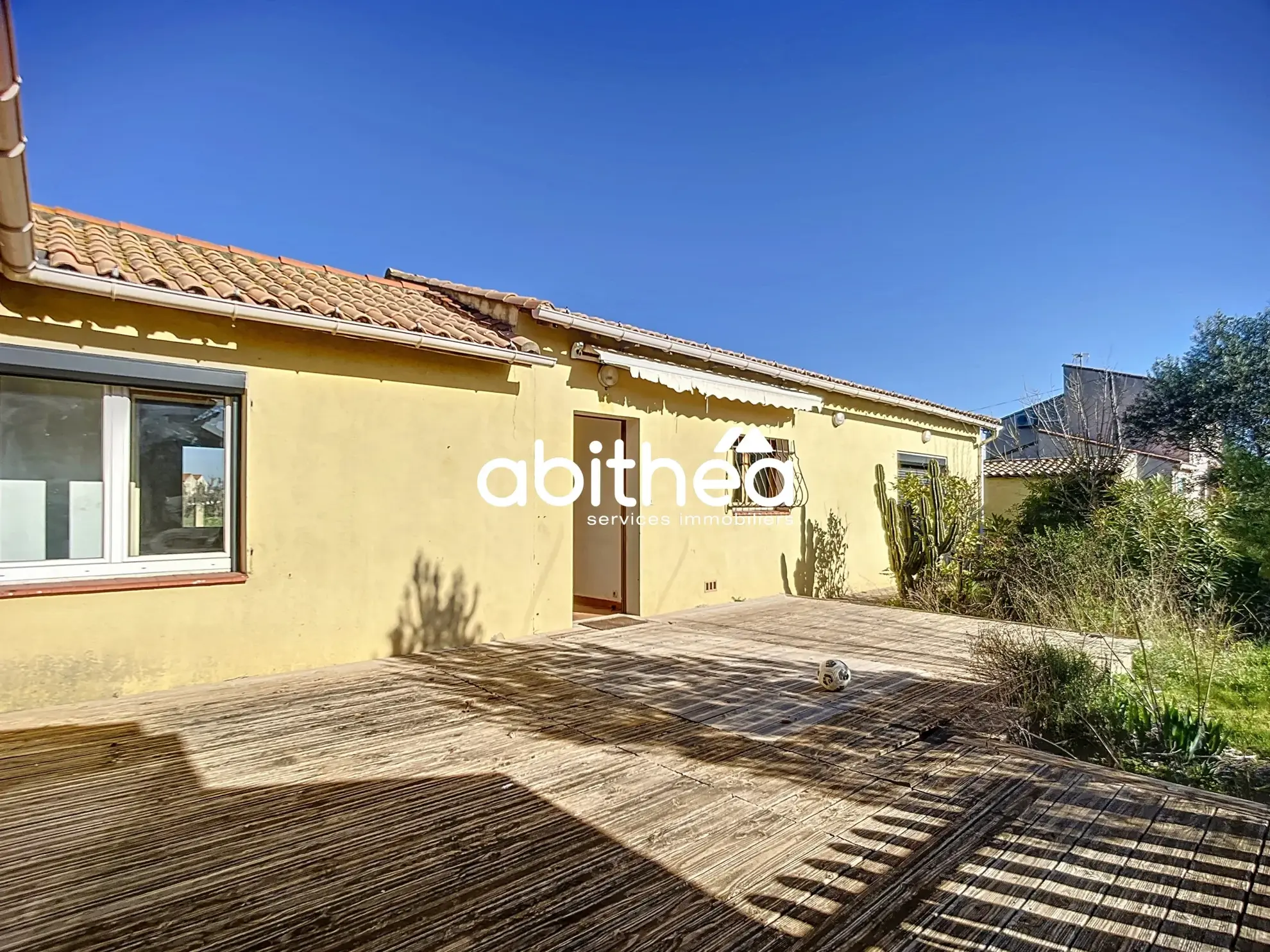 Ensemble de deux maisons à Béziers avec grand terrain - Investissement et potentiel 