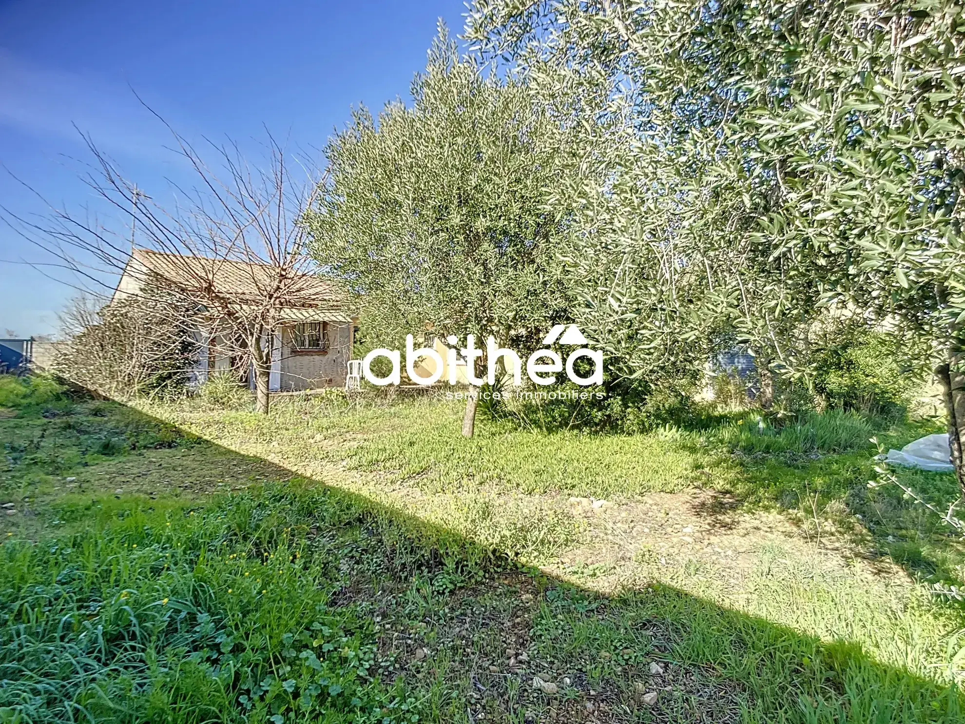 Ensemble de deux maisons à Béziers avec grand terrain - Investissement et potentiel 