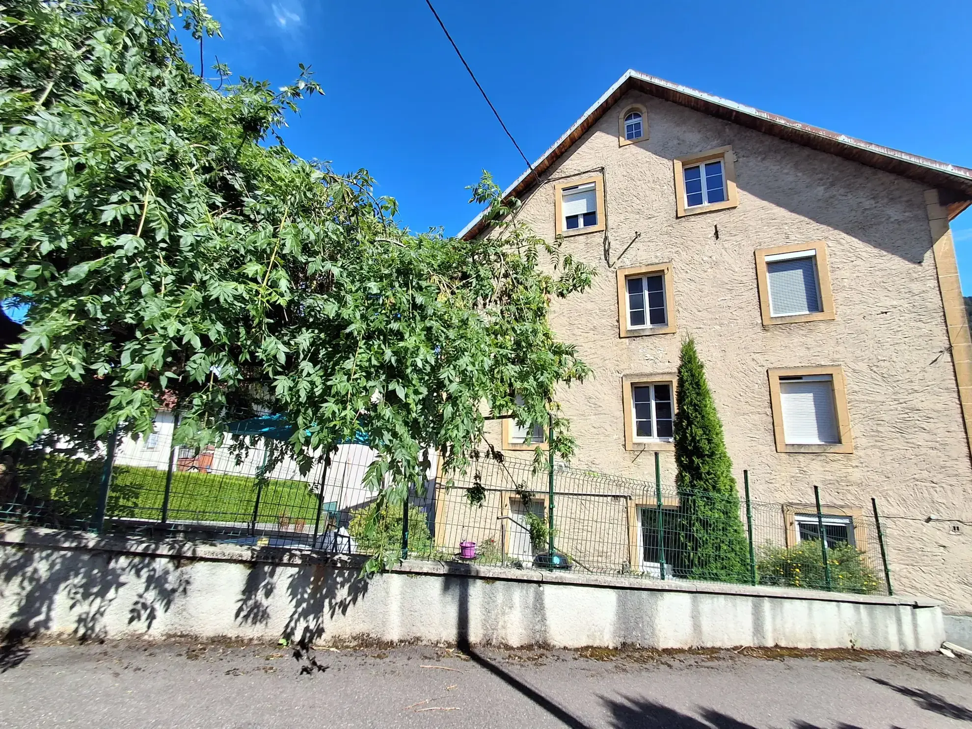 Appartement T2 loué de 55 m² à Villers-le-Lac - Investissement sûr 
