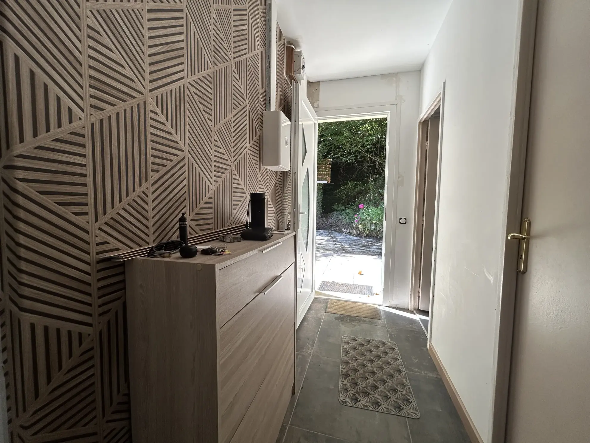 Maison à vendre à Gan - 68 m² avec terrain boisé et dépendance 