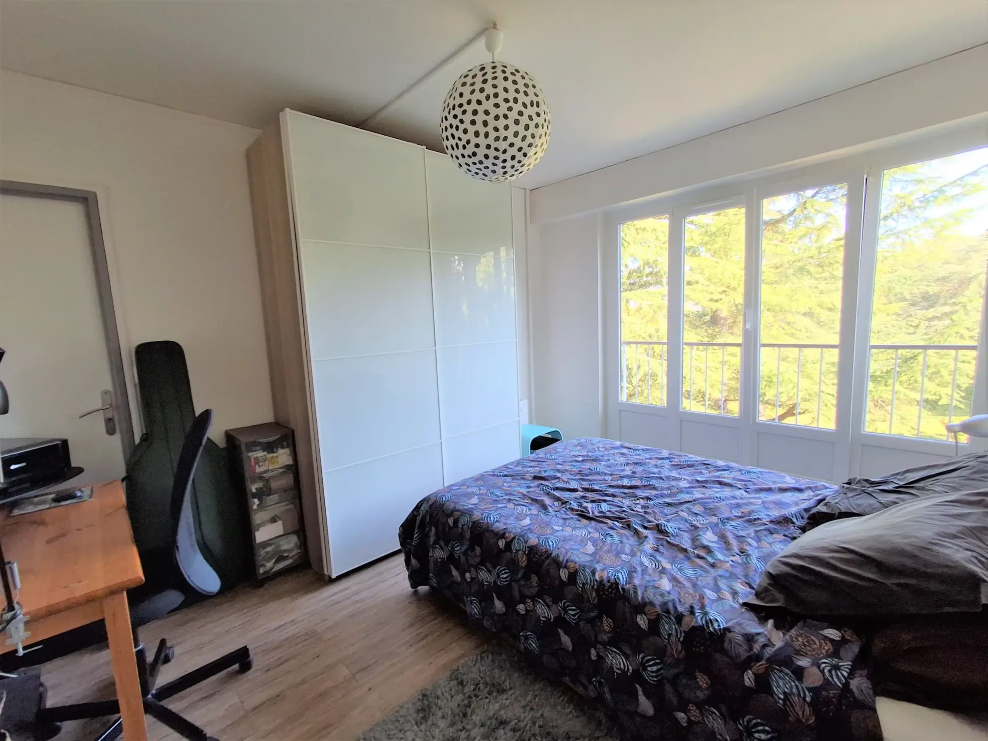 Appartement 4 pièces lumineux avec balcon, parking et proximité des bords de Marne à Chennevières-sur-Marne 