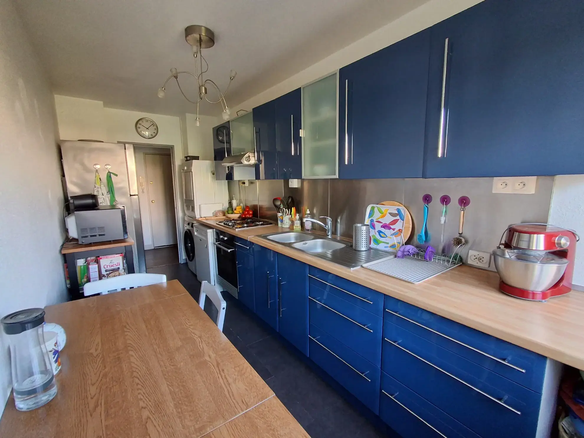 Appartement 4 pièces lumineux avec balcon, parking et proximité des bords de Marne à Chennevières-sur-Marne 