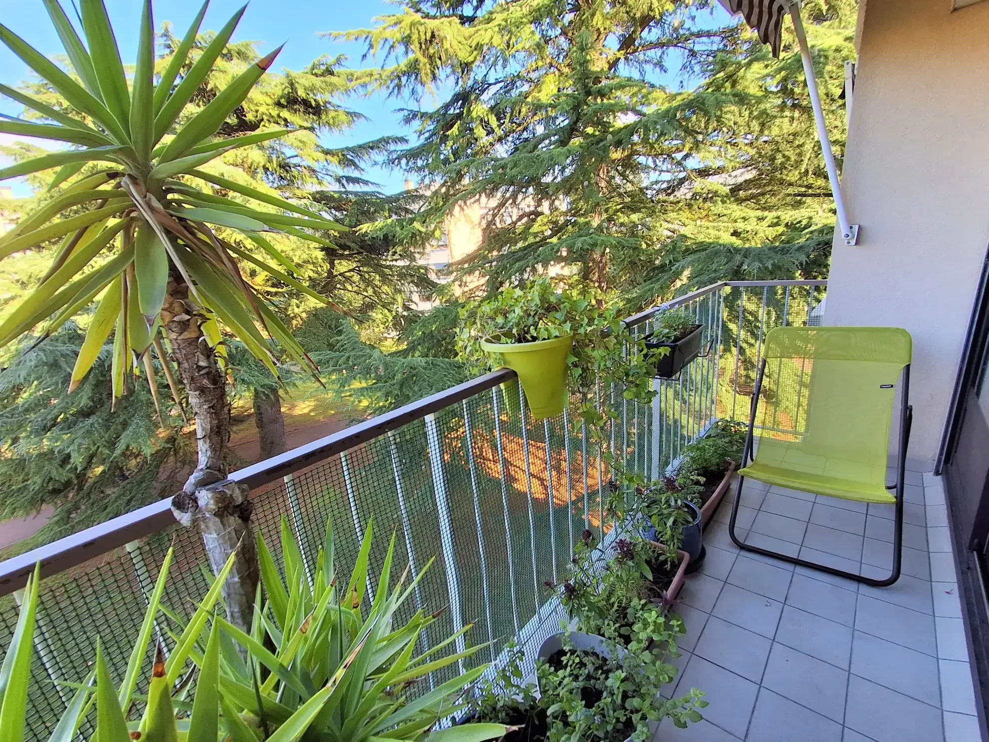 Appartement 4 pièces lumineux avec balcon, parking et proximité des bords de Marne à Chennevières-sur-Marne 