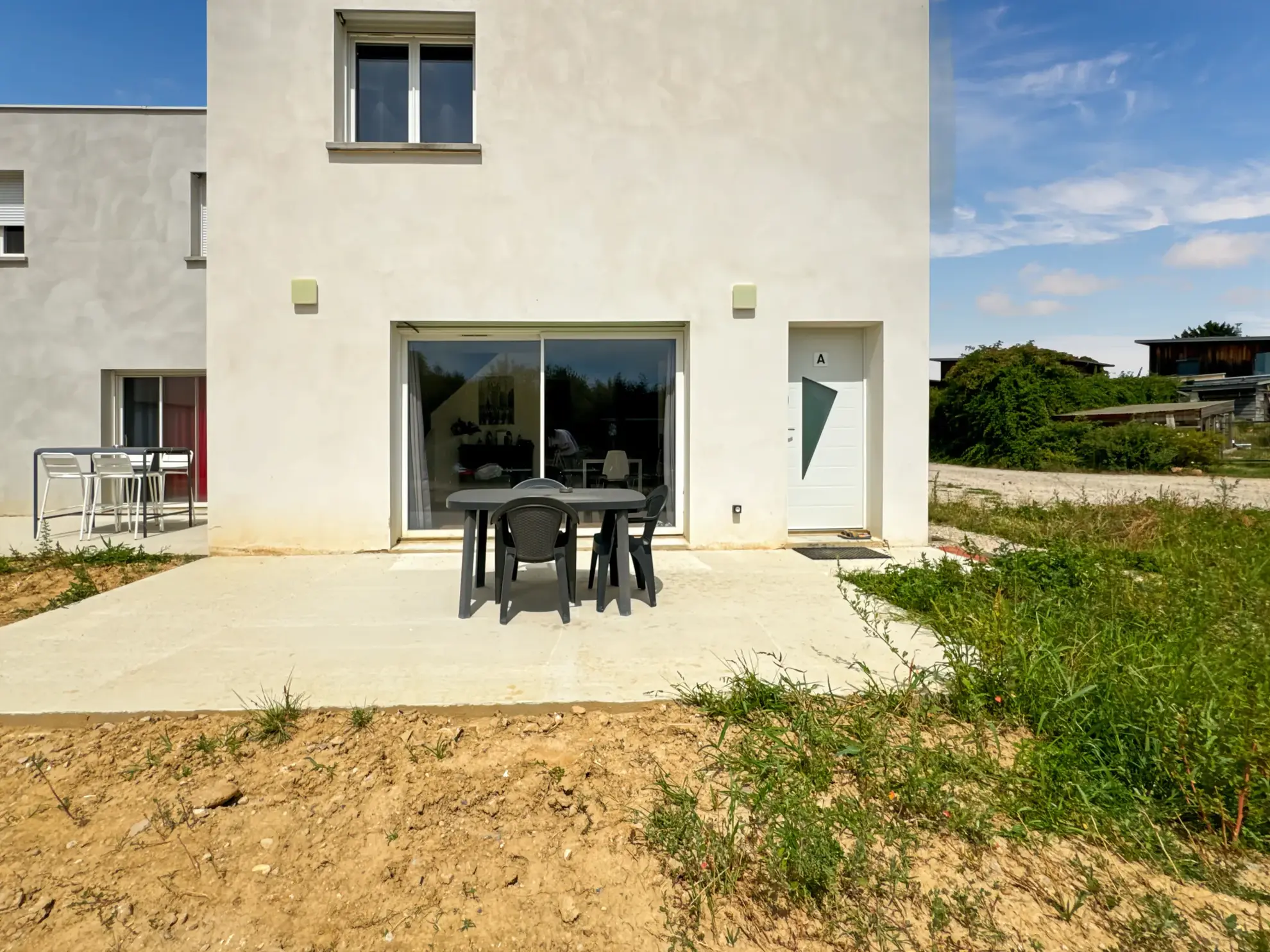 Maison lumineuse avec jardin et vue dégagée à Saint-Jean-de-Thurigneux 
