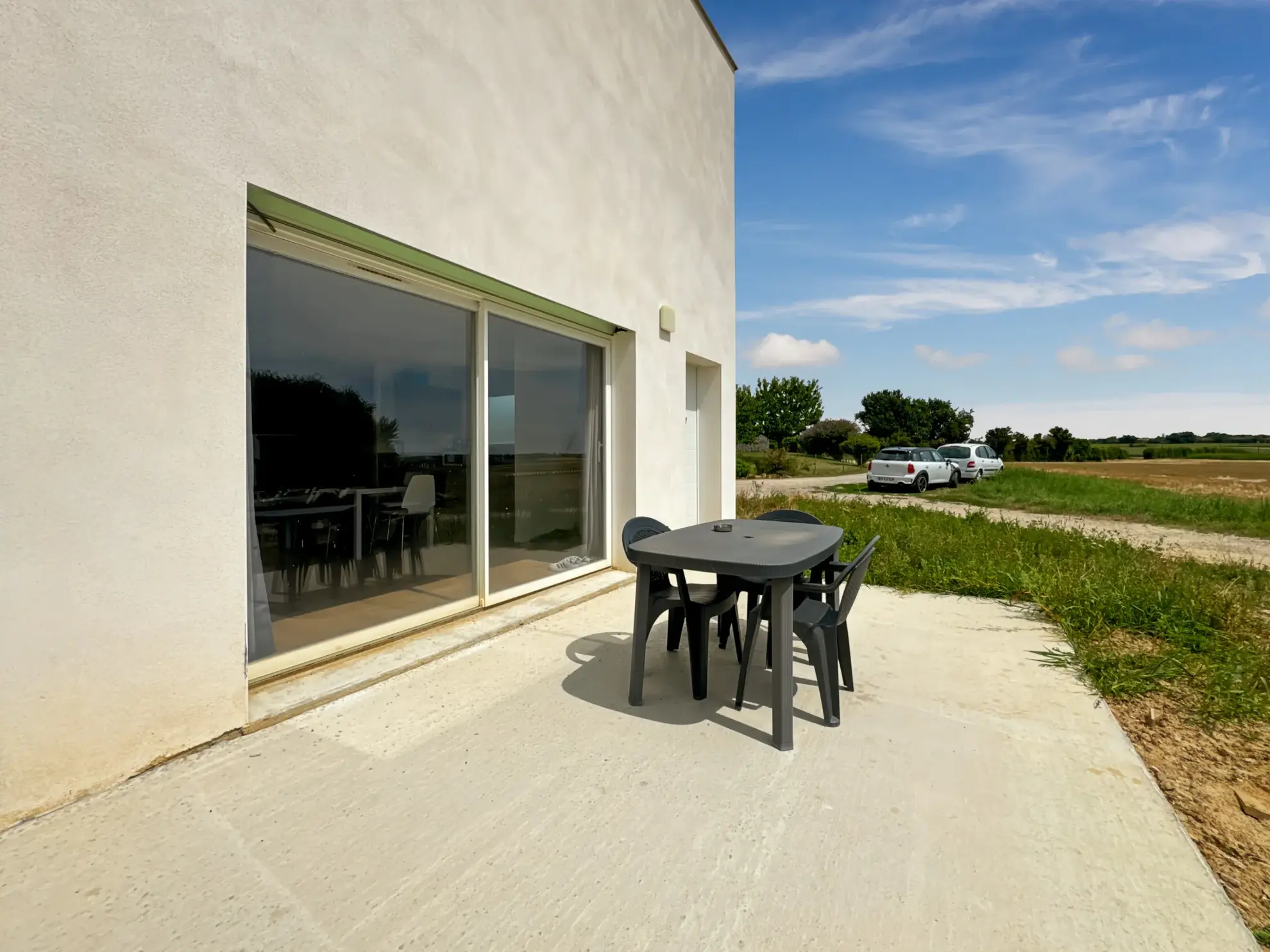 Maison lumineuse avec jardin et vue dégagée à Saint-Jean-de-Thurigneux 