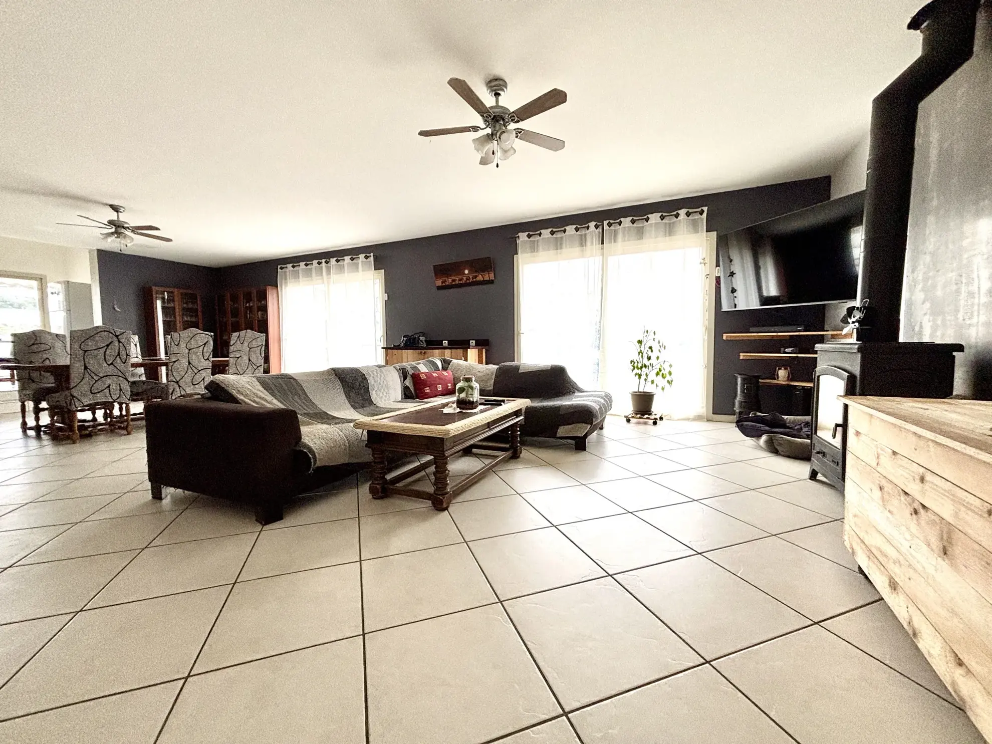 Achat maison à Montcarra de 161 m² avec terrain et parking 