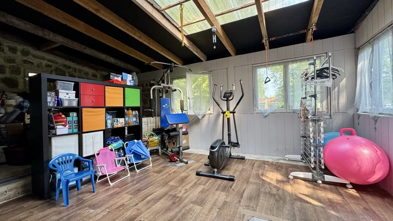 Maison individuelle avec terrain de 1890 m² en bord de Marne à Armentières-en-Brie 