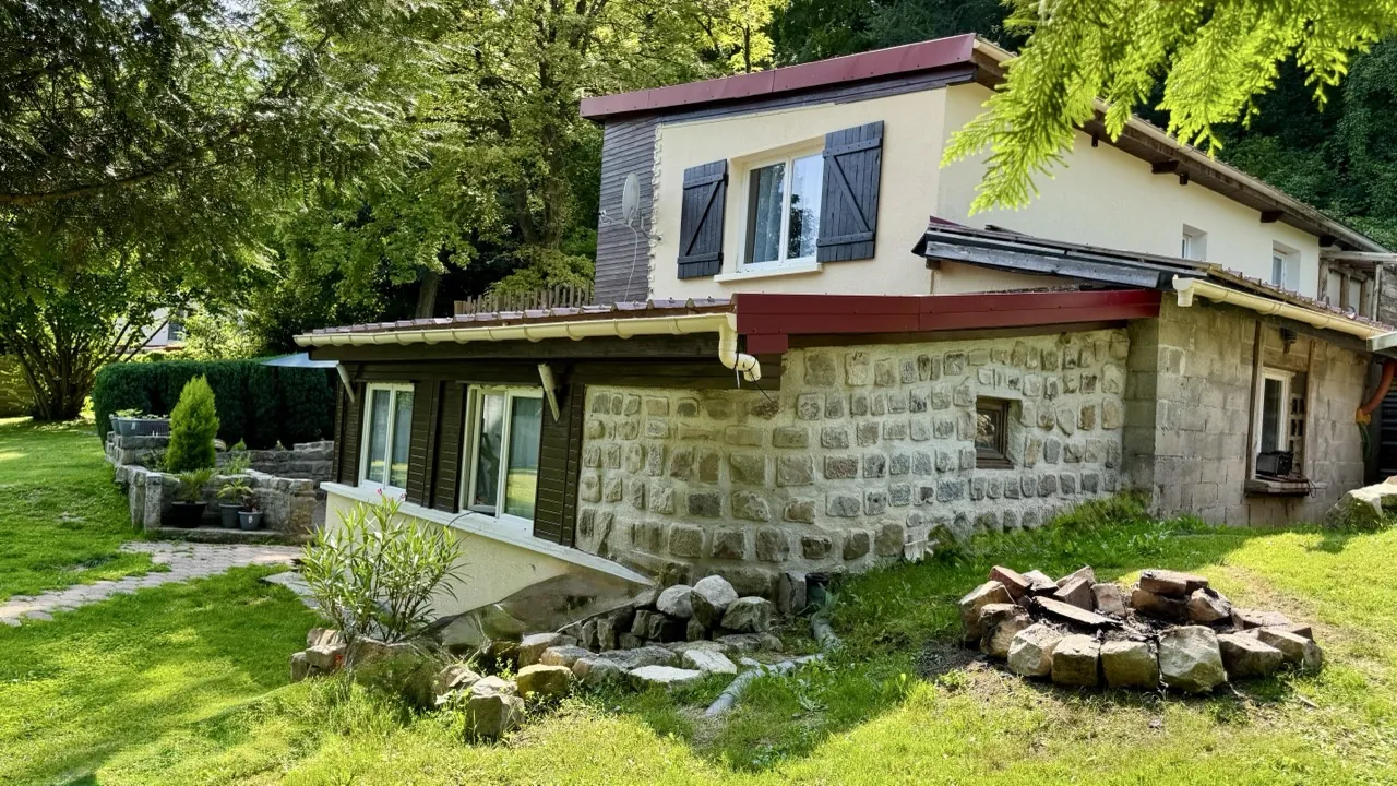 Maison individuelle avec terrain de 1890 m² en bord de Marne à Armentières-en-Brie