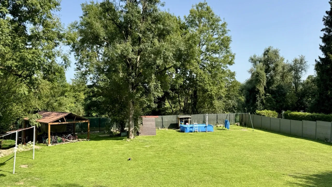 Maison individuelle avec terrain de 1890 m² en bord de Marne à Armentières-en-Brie 