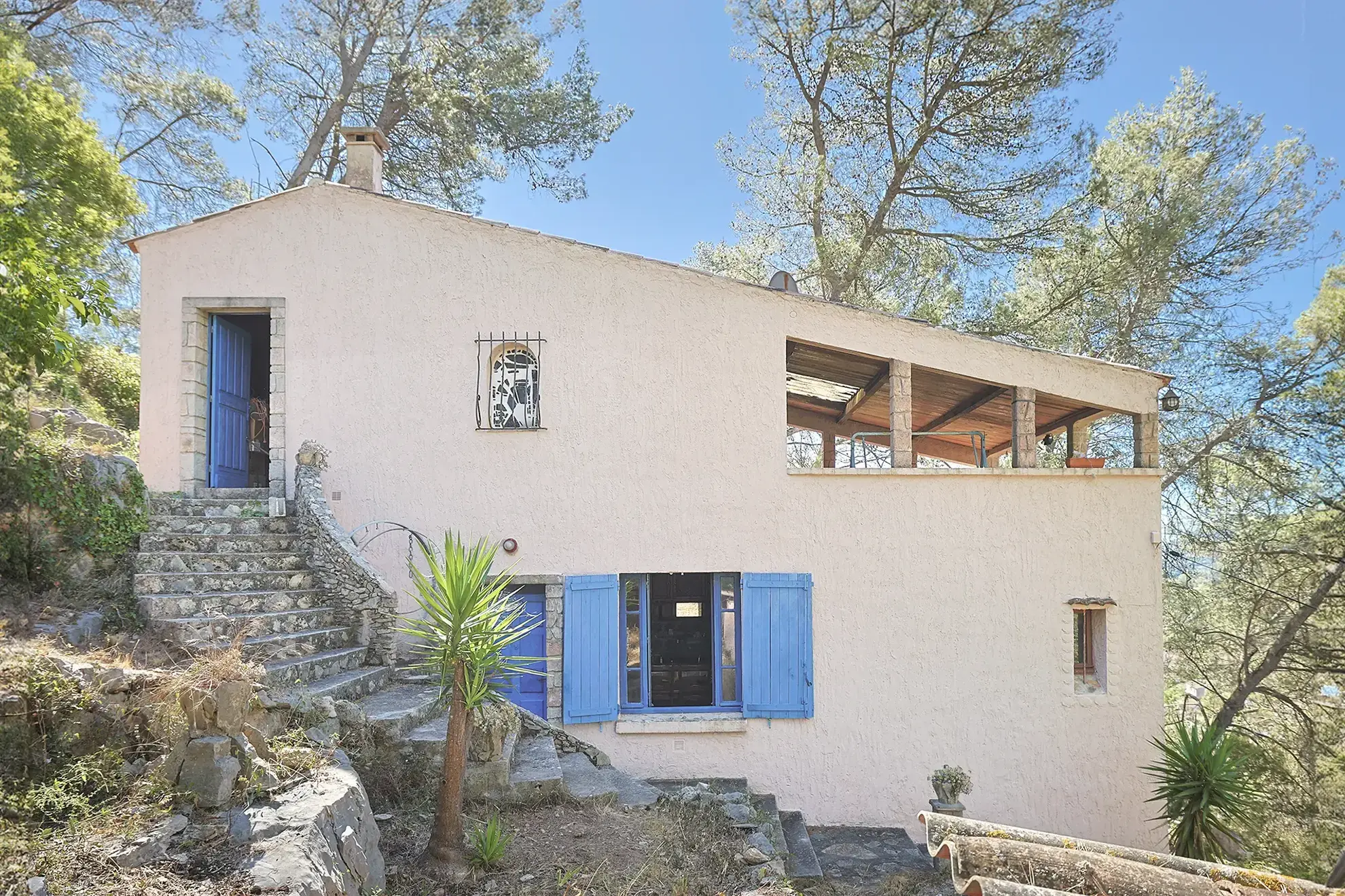 Villa 125m² à Solliès-Toucas avec grand terrain et vue panoramique 