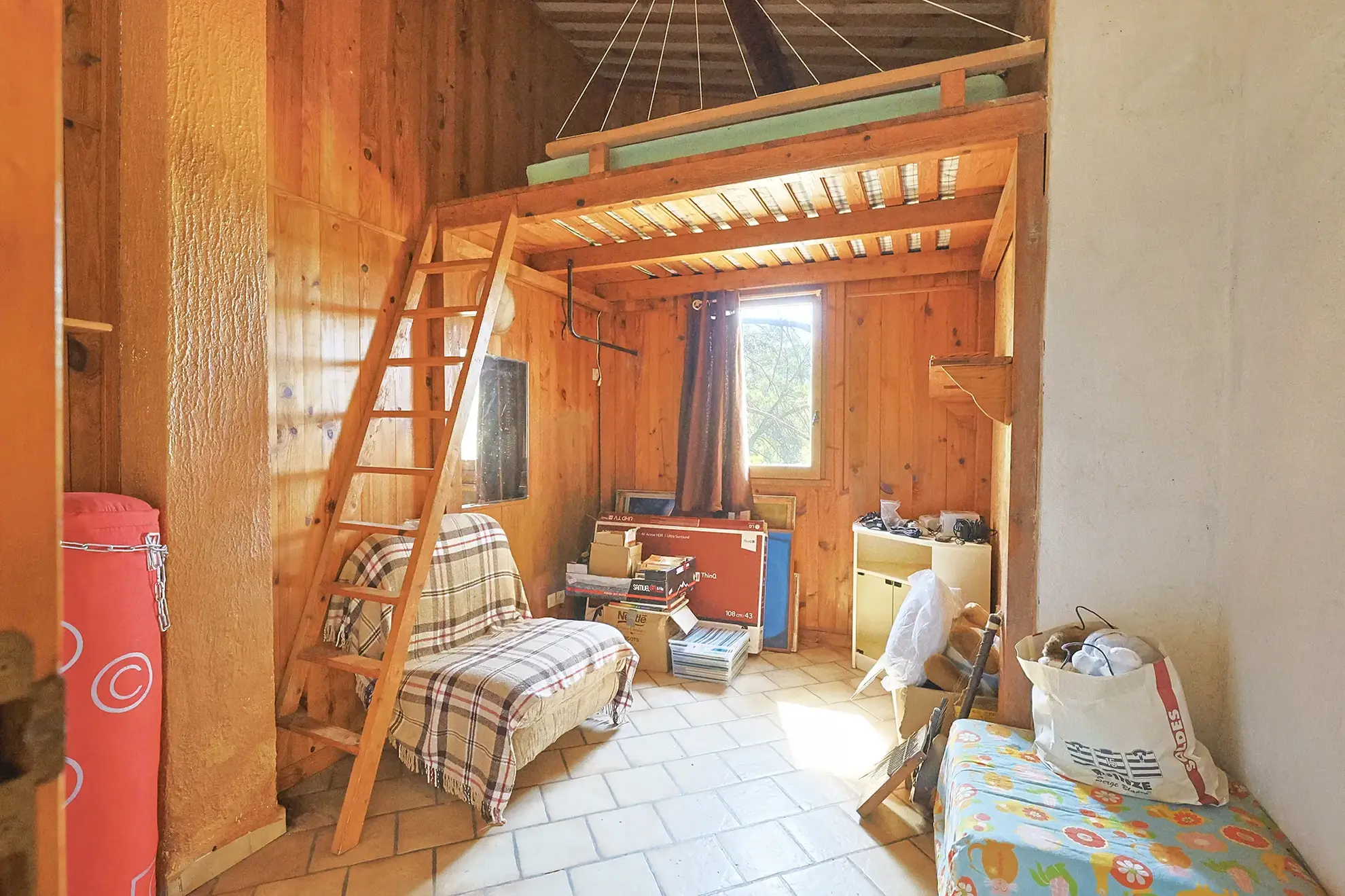 Villa 125m² à Solliès-Toucas avec grand terrain et vue panoramique 