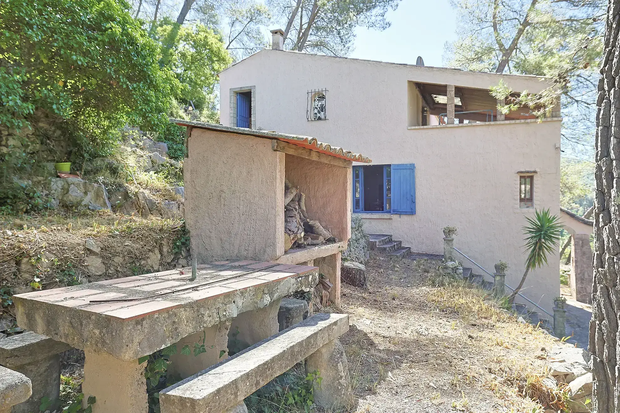 Villa 125m² à Solliès-Toucas avec grand terrain et vue panoramique 