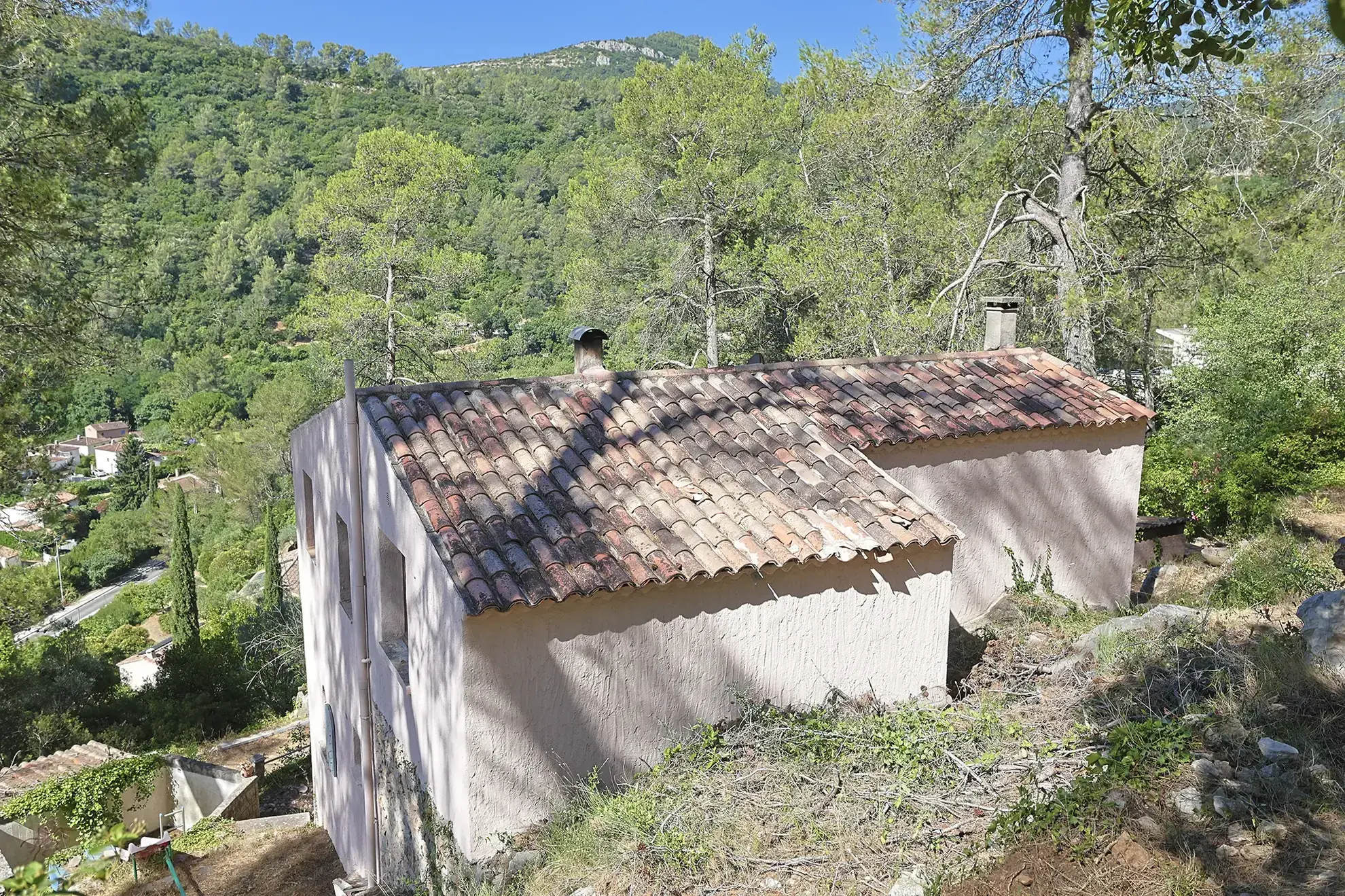 Villa 125m² à Solliès-Toucas avec grand terrain et vue panoramique 