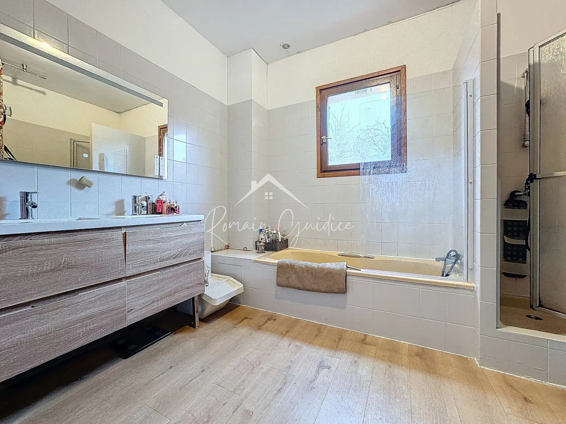 Maison Type 6 de 166 m² avec vue dégagée face à un grand terrain de 941 m² à Saint-Léons 