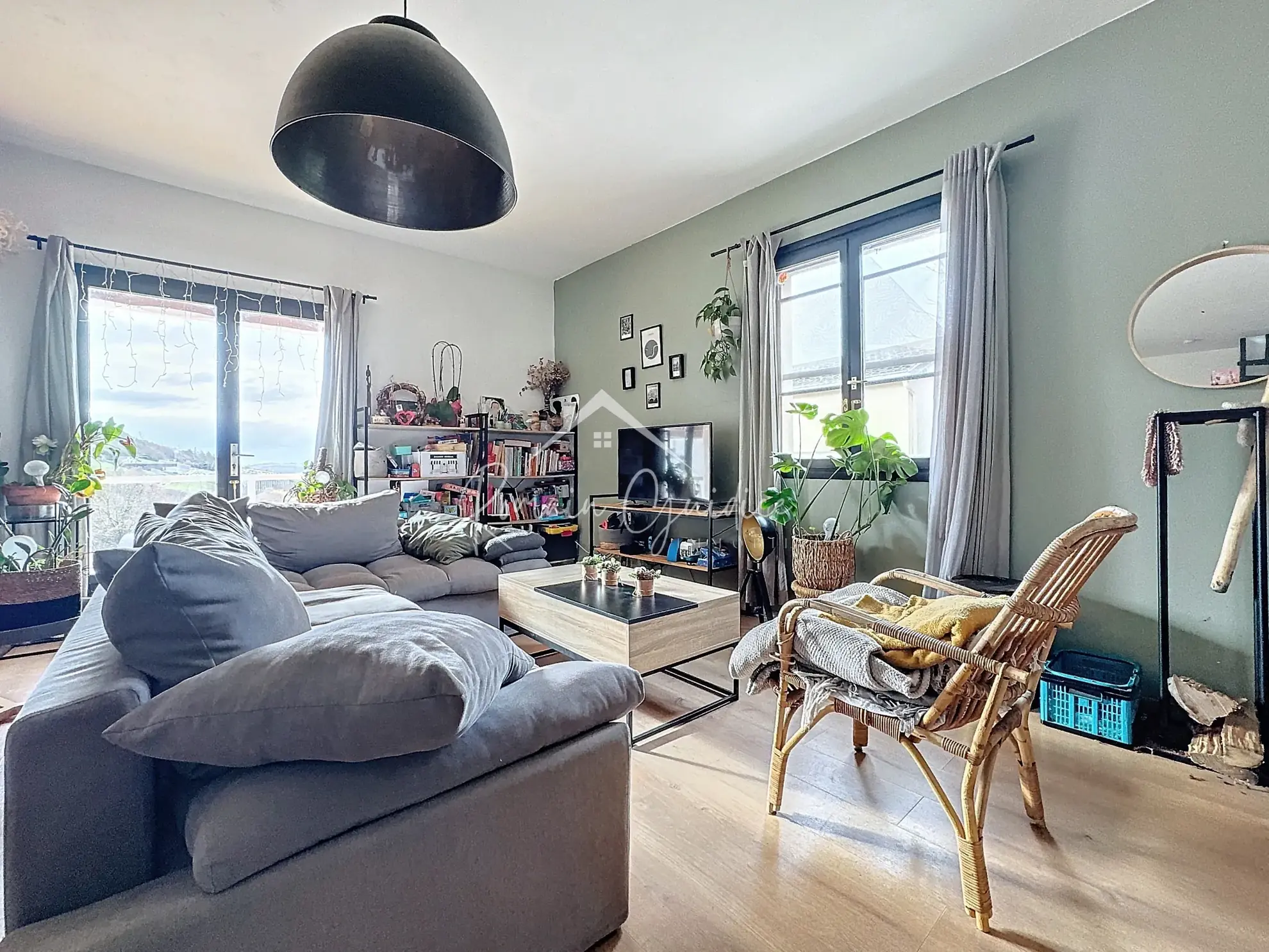 Maison Type 6 de 166 m² avec vue dégagée face à un grand terrain de 941 m² à Saint-Léons 