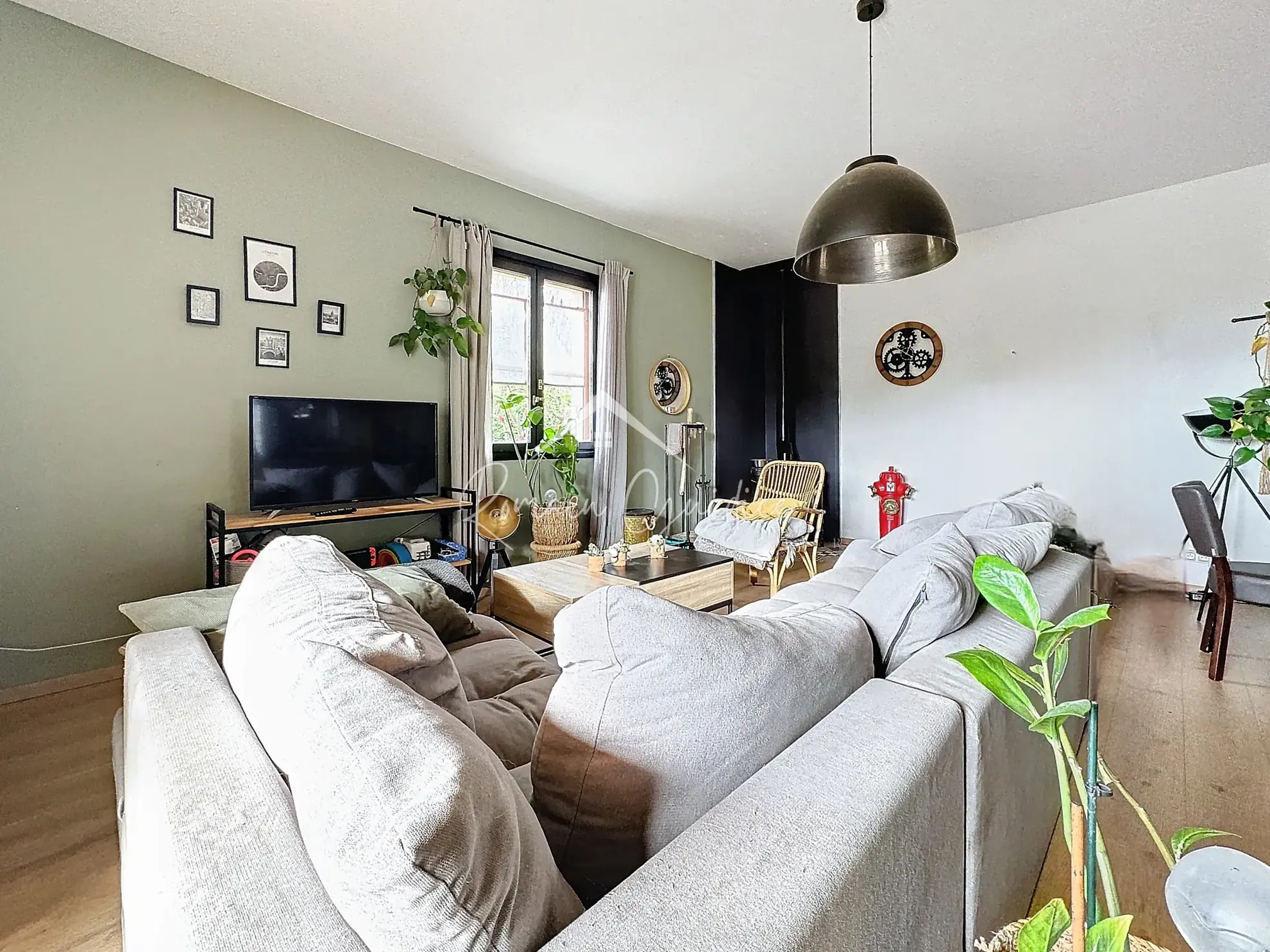 Maison Type 6 de 166 m² avec vue dégagée face à un grand terrain de 941 m² à Saint-Léons 