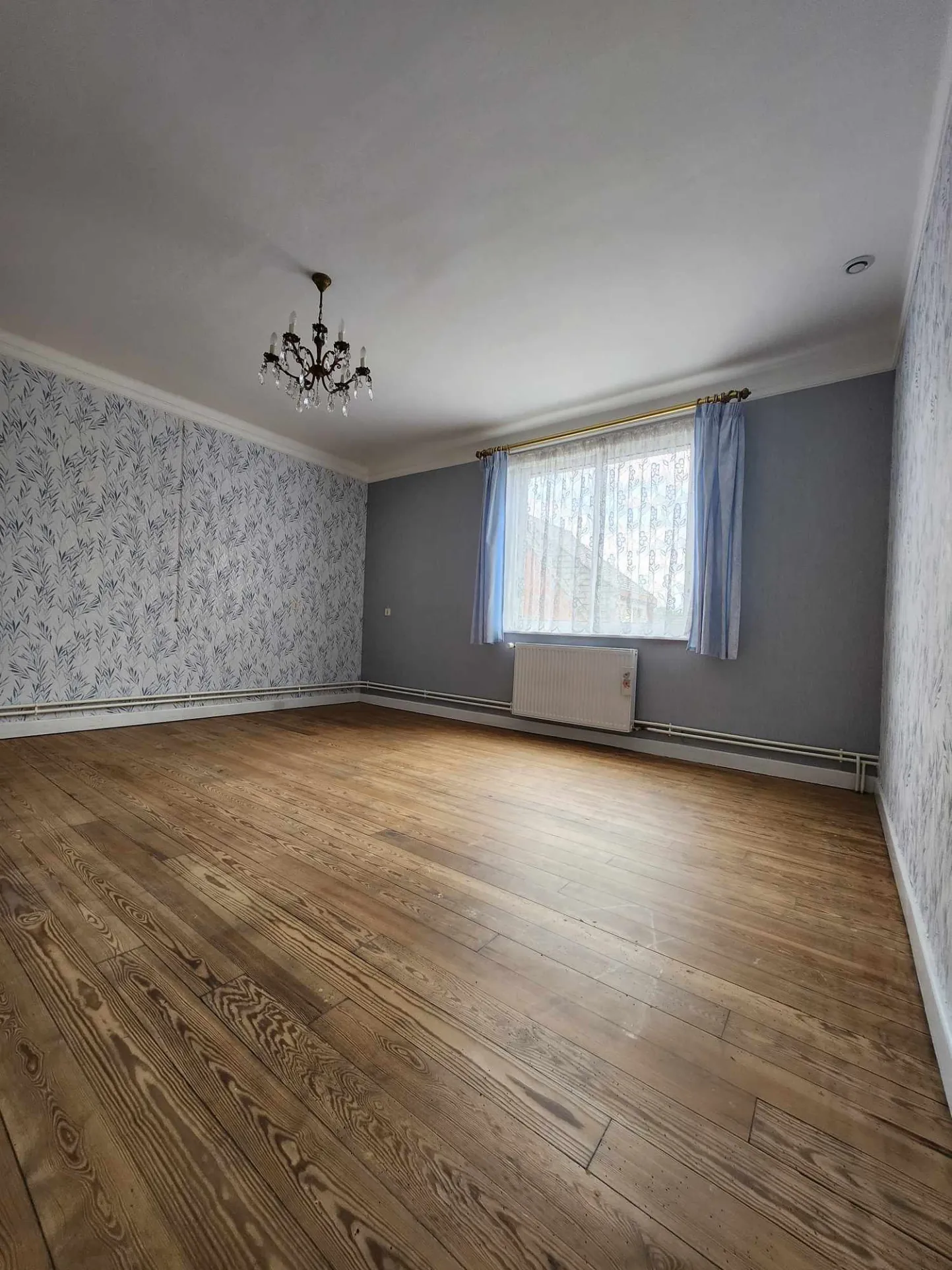 Maison de fermette à Burbure avec dépendances et jardin à rénover 