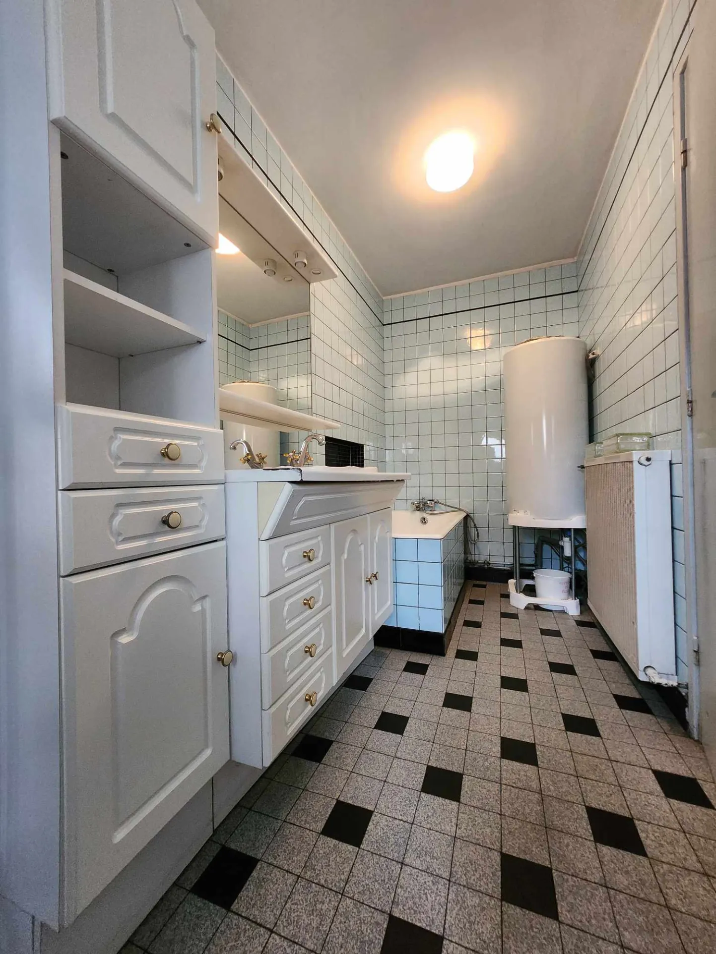 Maison de fermette à Burbure avec dépendances et jardin à rénover 