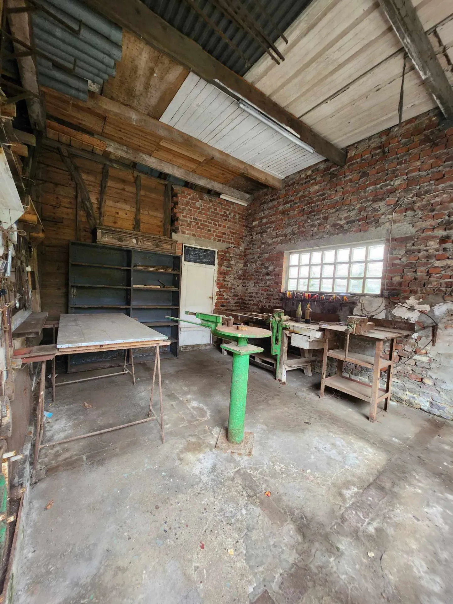 Maison de fermette à Burbure avec dépendances et jardin à rénover 