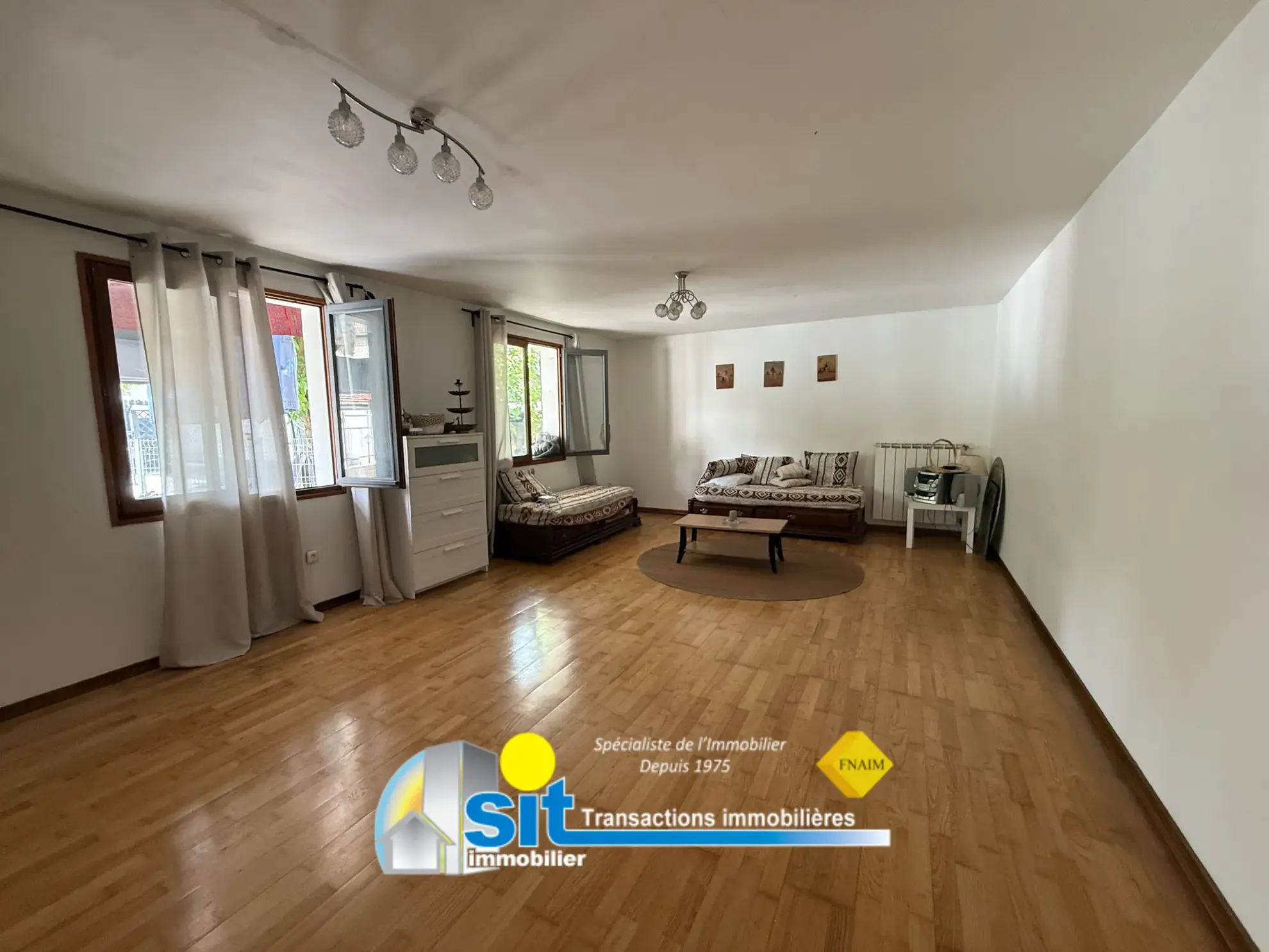 Charmante villa avec piscine et grands volumes à Saint-Maurice-l’Exil 