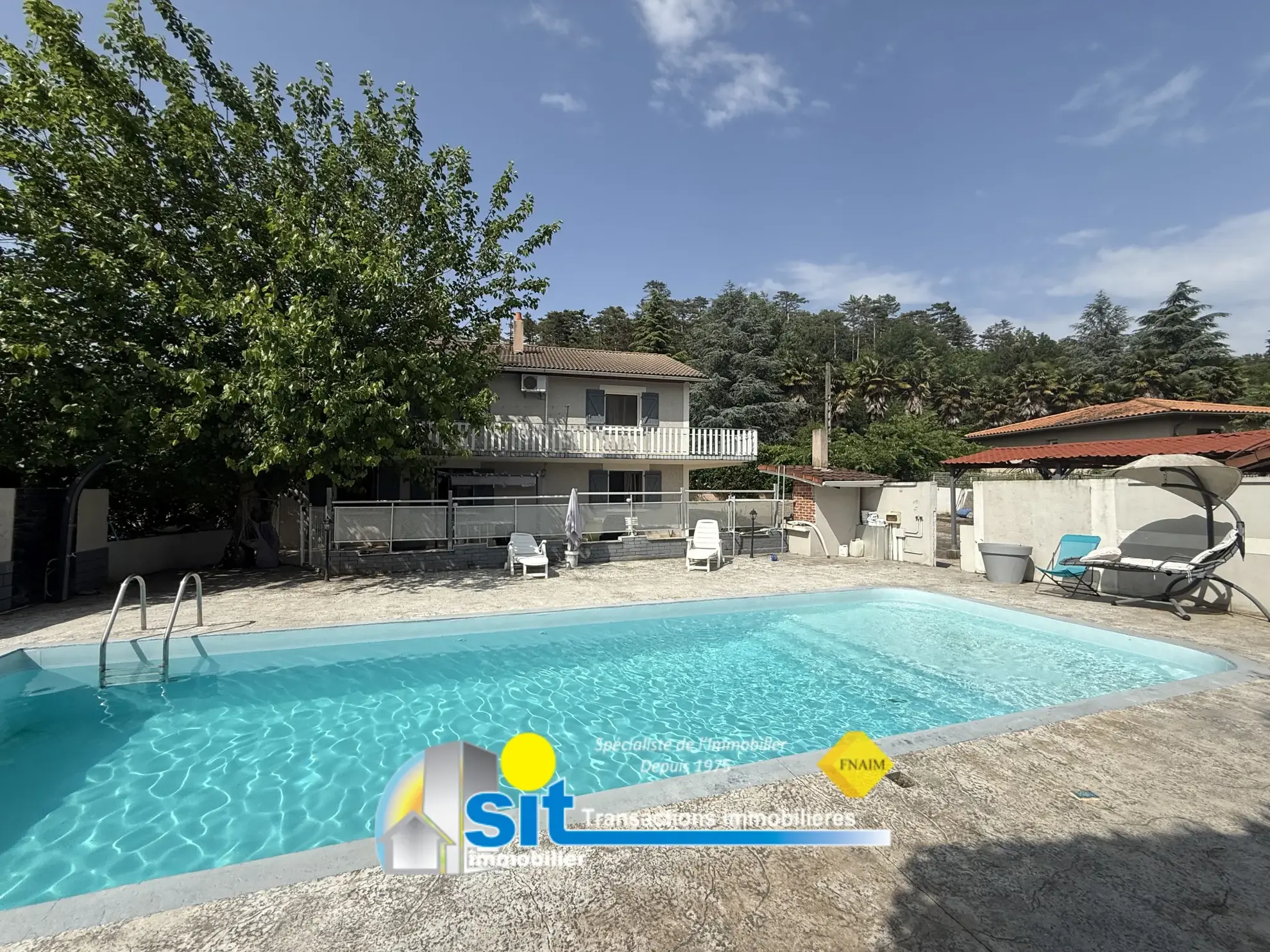 Charmante villa avec piscine et grands volumes à Saint-Maurice-l’Exil