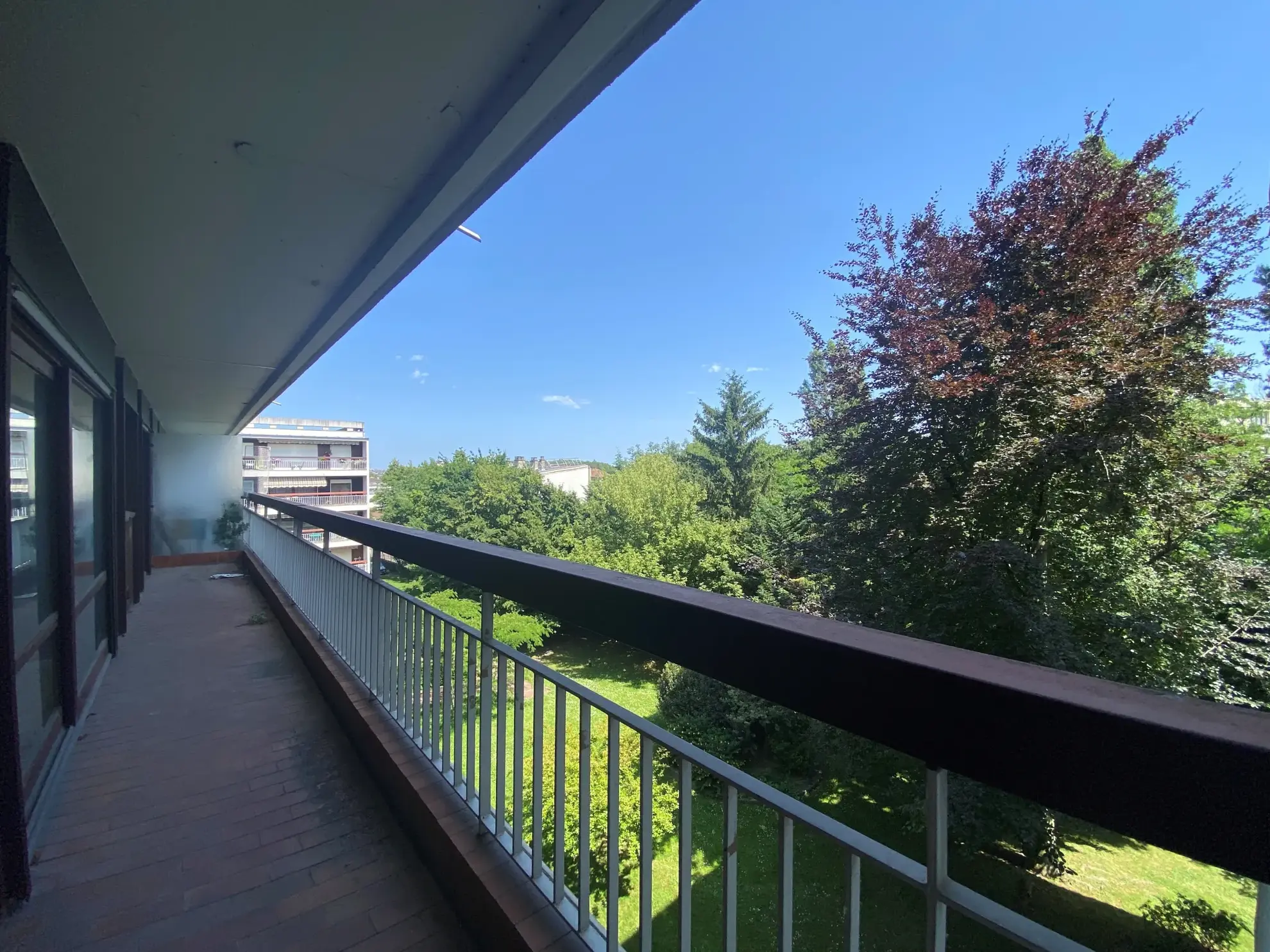 Appartement 5 pièces à Vendre à Athis-Mons – Balcon, Cave et Parking 