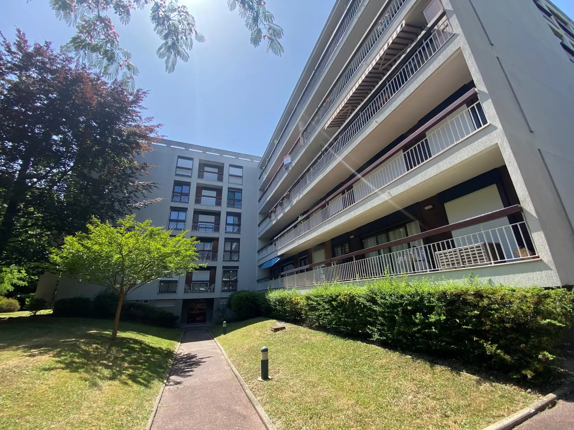 Appartement 5 pièces à Vendre à Athis-Mons – Balcon, Cave et Parking